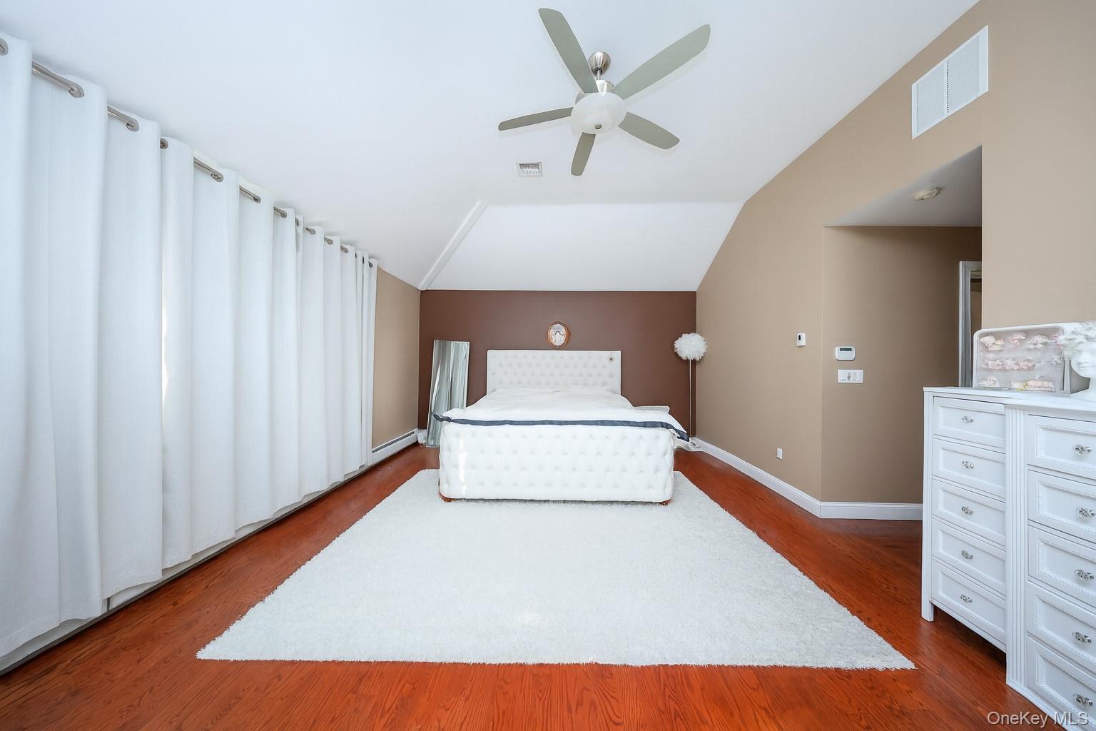 #13 photo, 104 Highland Road, جزيرة ستاتن Staten Island , NY 10308