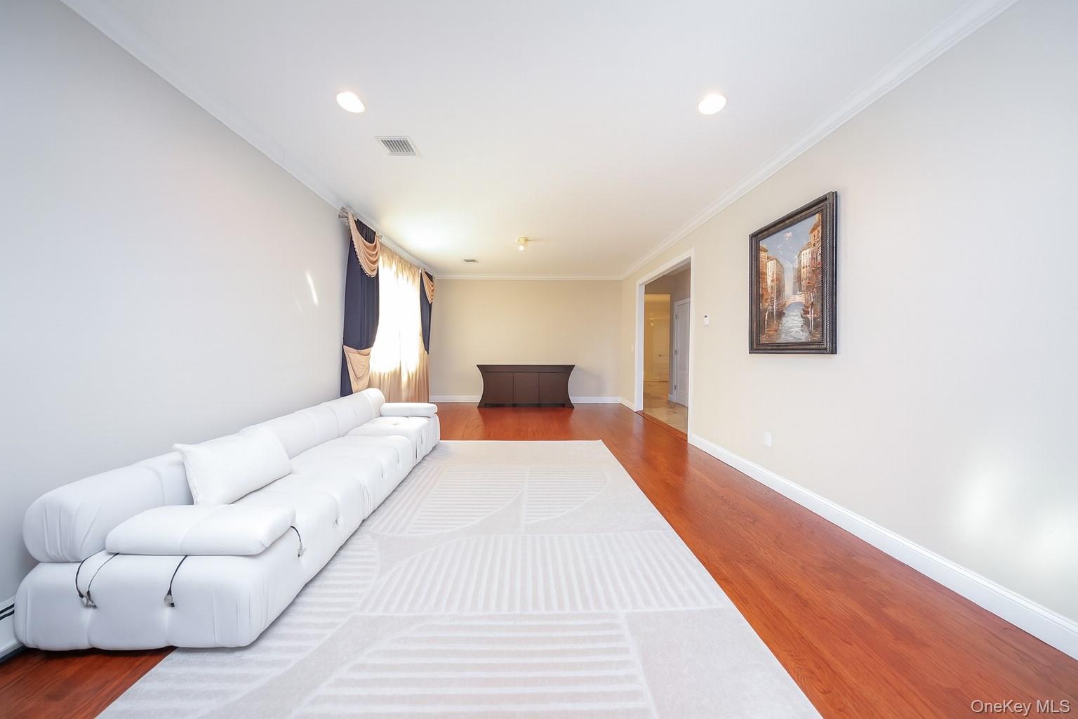 #14 photo, 104 Highland Road, جزيرة ستاتن Staten Island , NY 10308