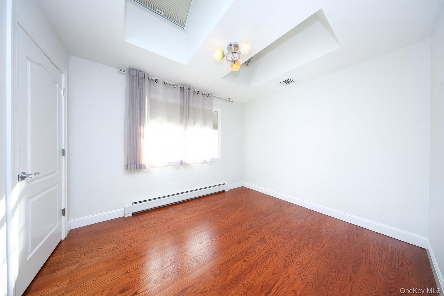 #16 photo, 104 Highland Road, جزيرة ستاتن Staten Island , NY 10308