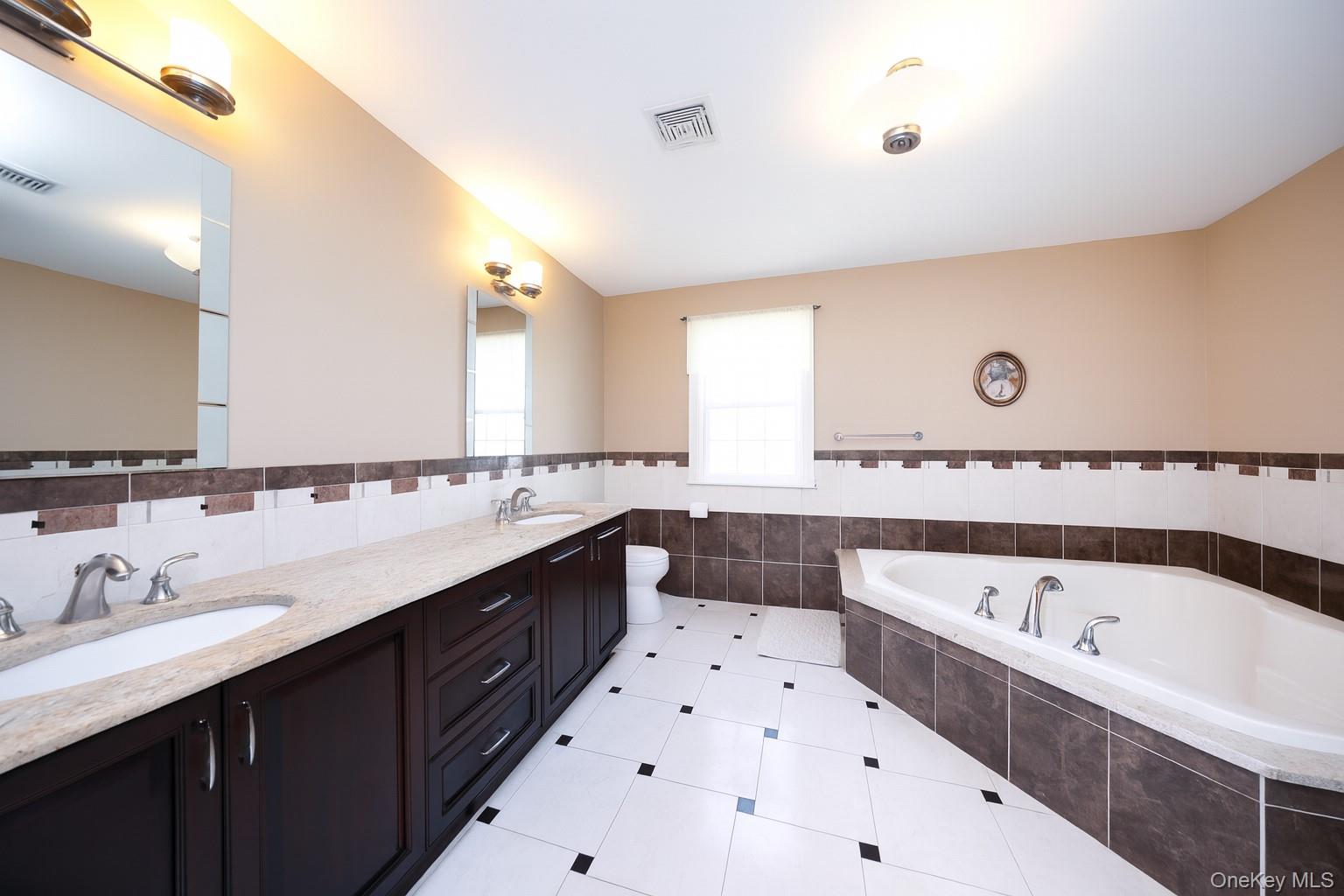 #19 photo, 104 Highland Road, جزيرة ستاتن Staten Island , NY 10308