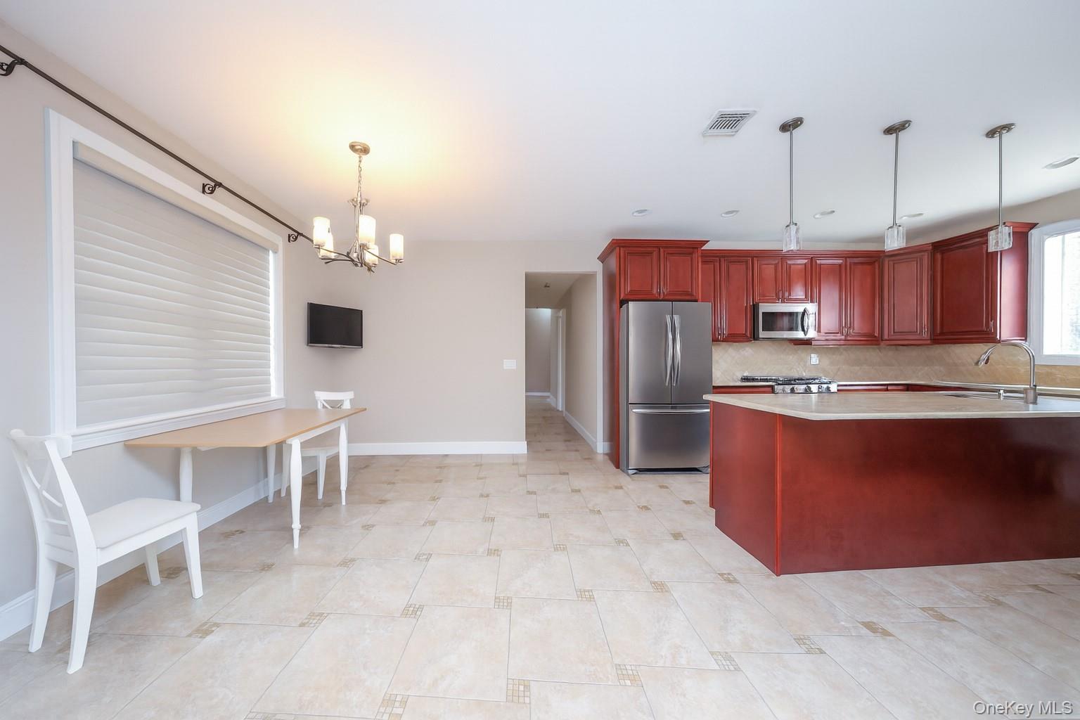 #6 photo, 104 Highland Road, جزيرة ستاتن Staten Island , NY 10308