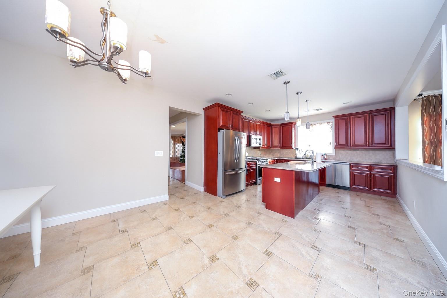 #7 photo, 104 Highland Road, جزيرة ستاتن Staten Island , NY 10308