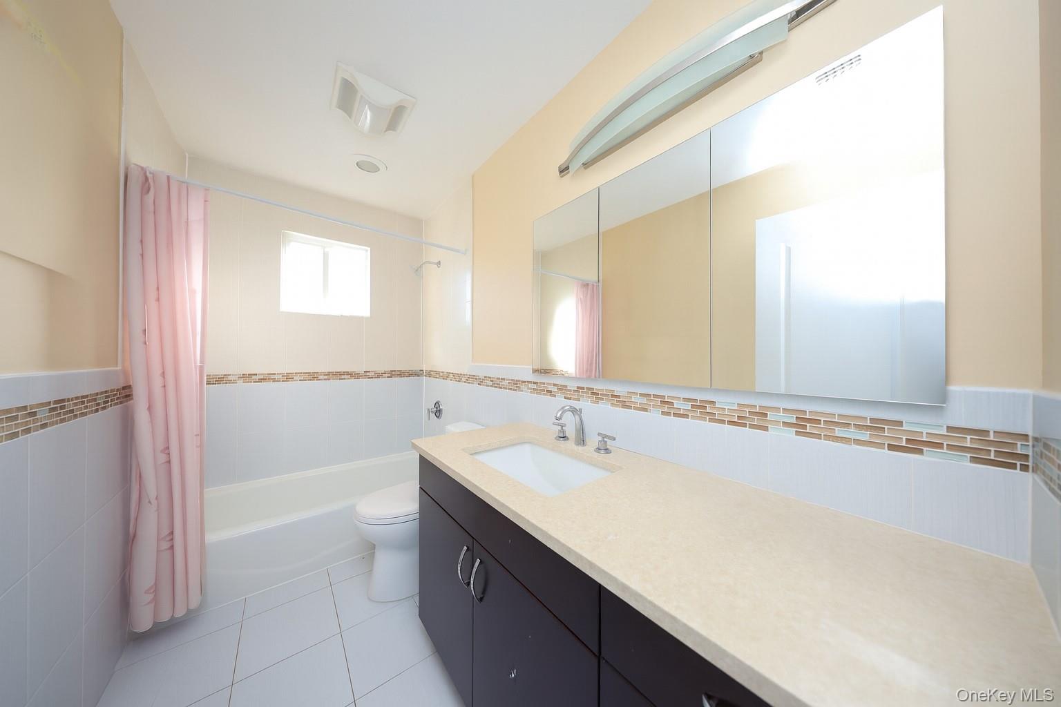 #9 photo, 104 Highland Road, جزيرة ستاتن Staten Island , NY 10308