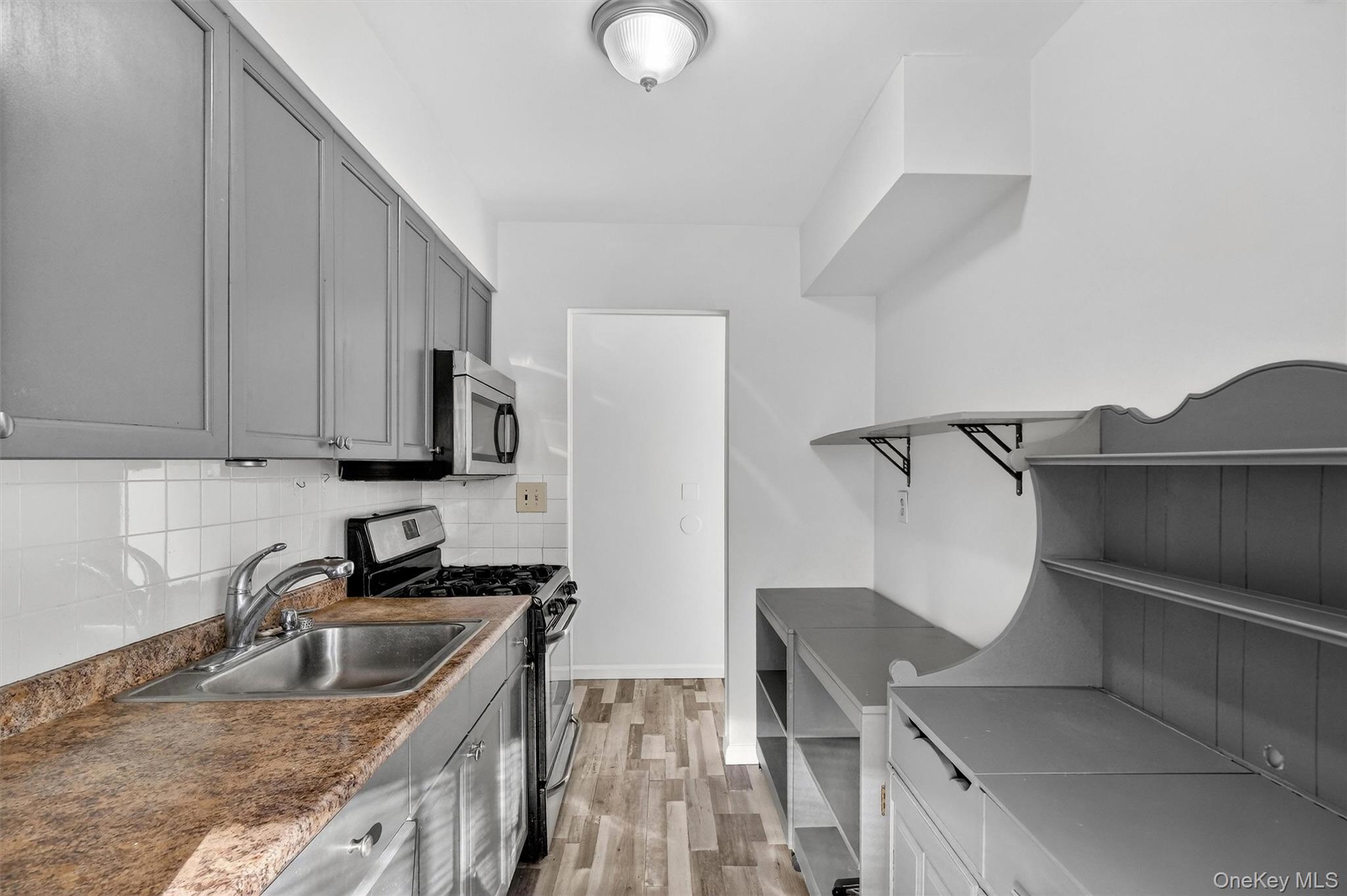 #10 photo, 4 Colonial Road, Beacon , NY 12508