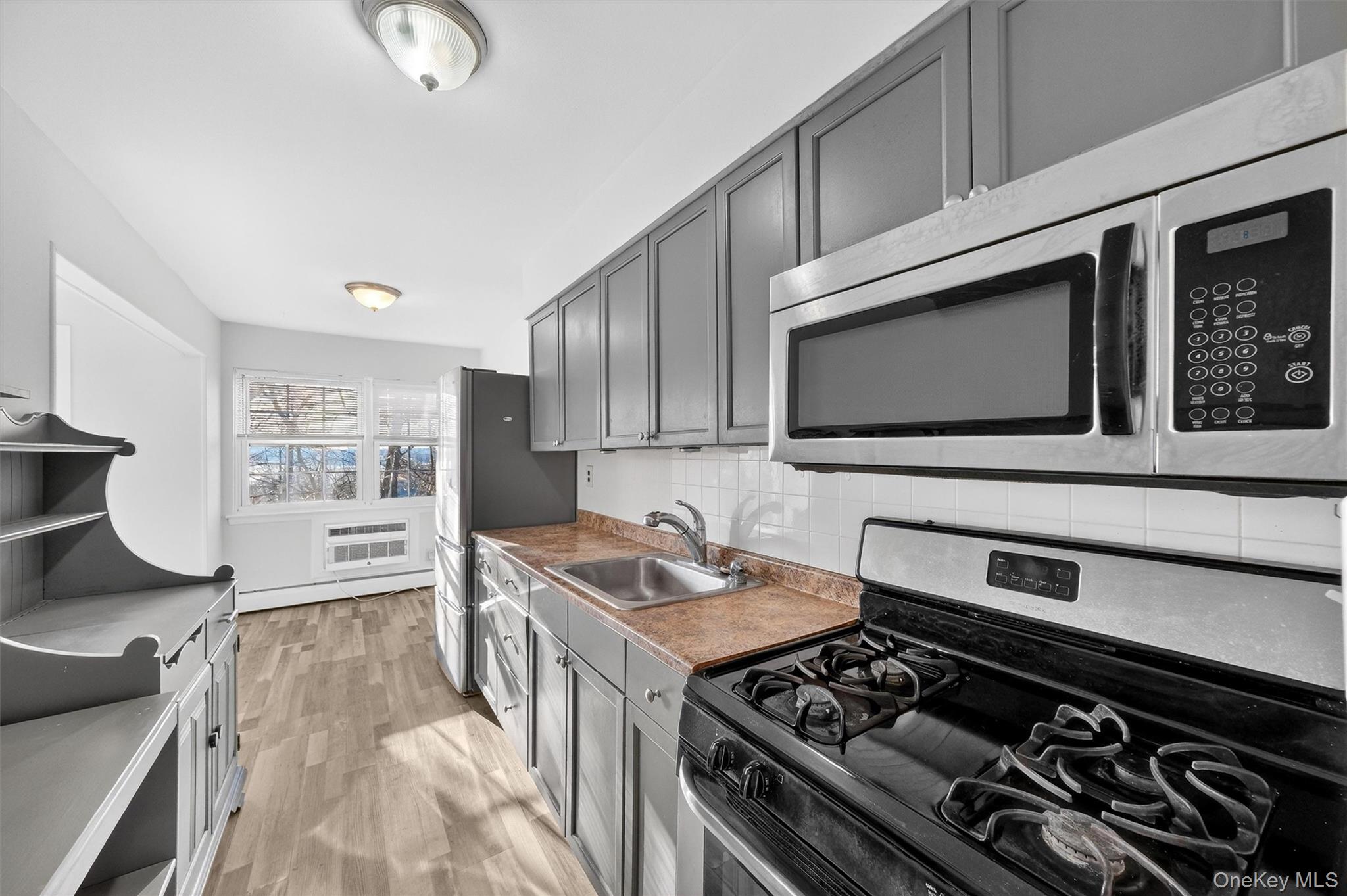 #2 photo, 4 Colonial Road, Beacon , NY 12508