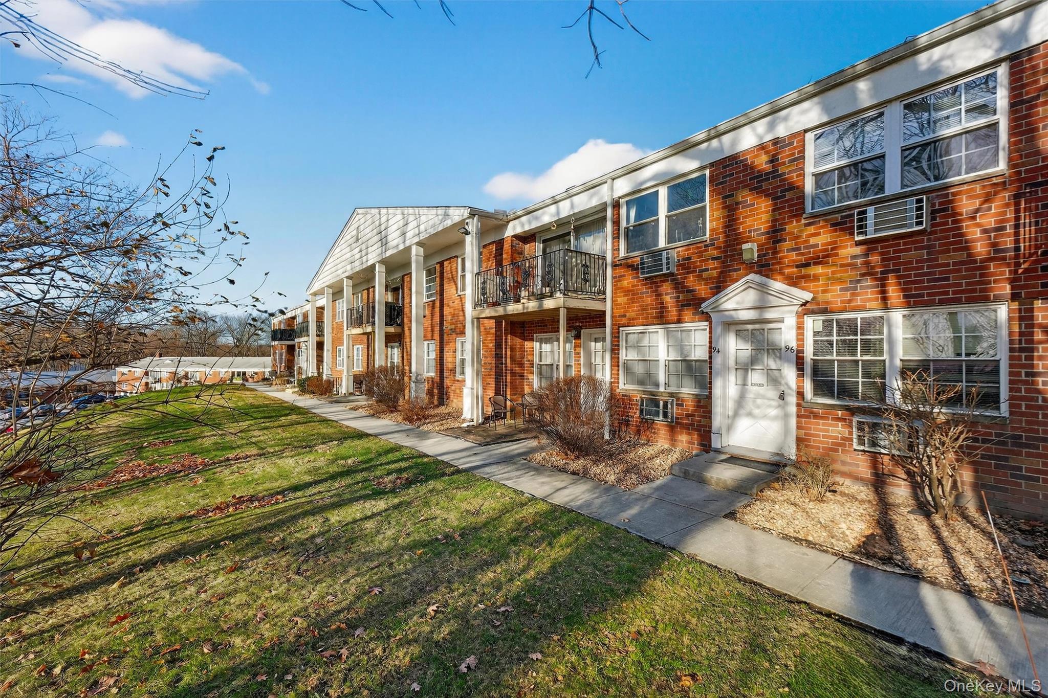 #6 photo, 4 Colonial Road, Beacon , NY 12508