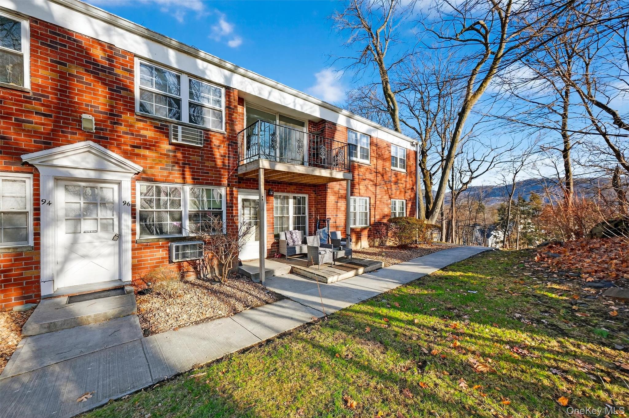 #7 photo, 4 Colonial Road, Beacon , NY 12508