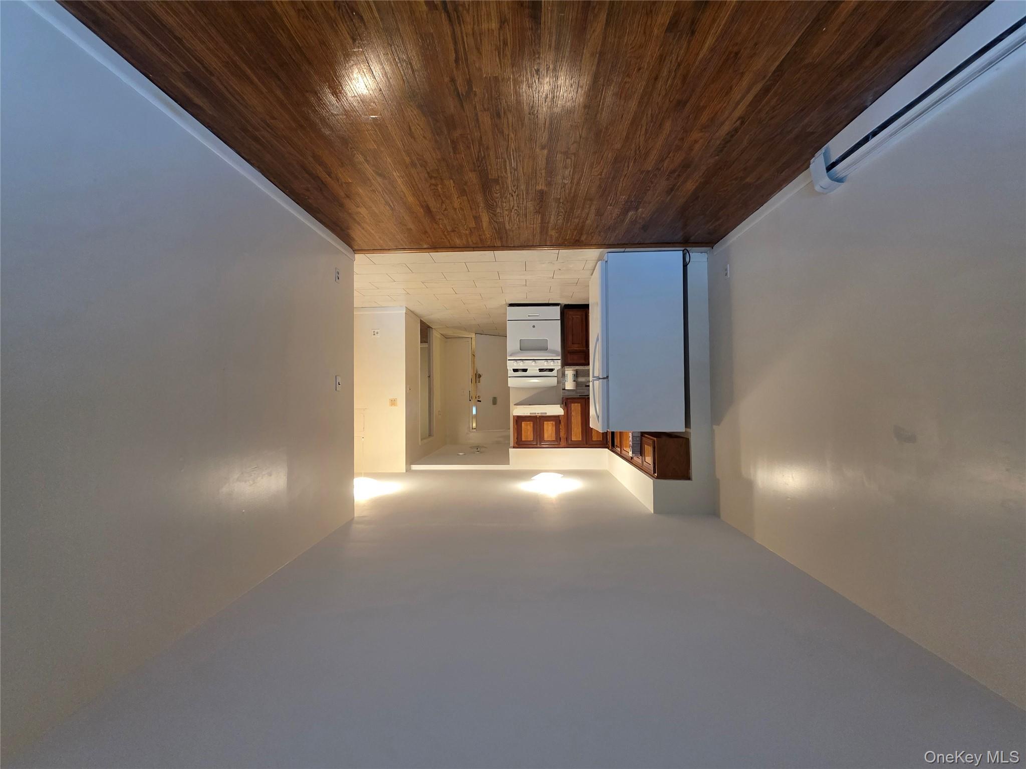 #1 photo, 3005 Ely Avenue, ब्रोंक्स Bronx , NY 10469