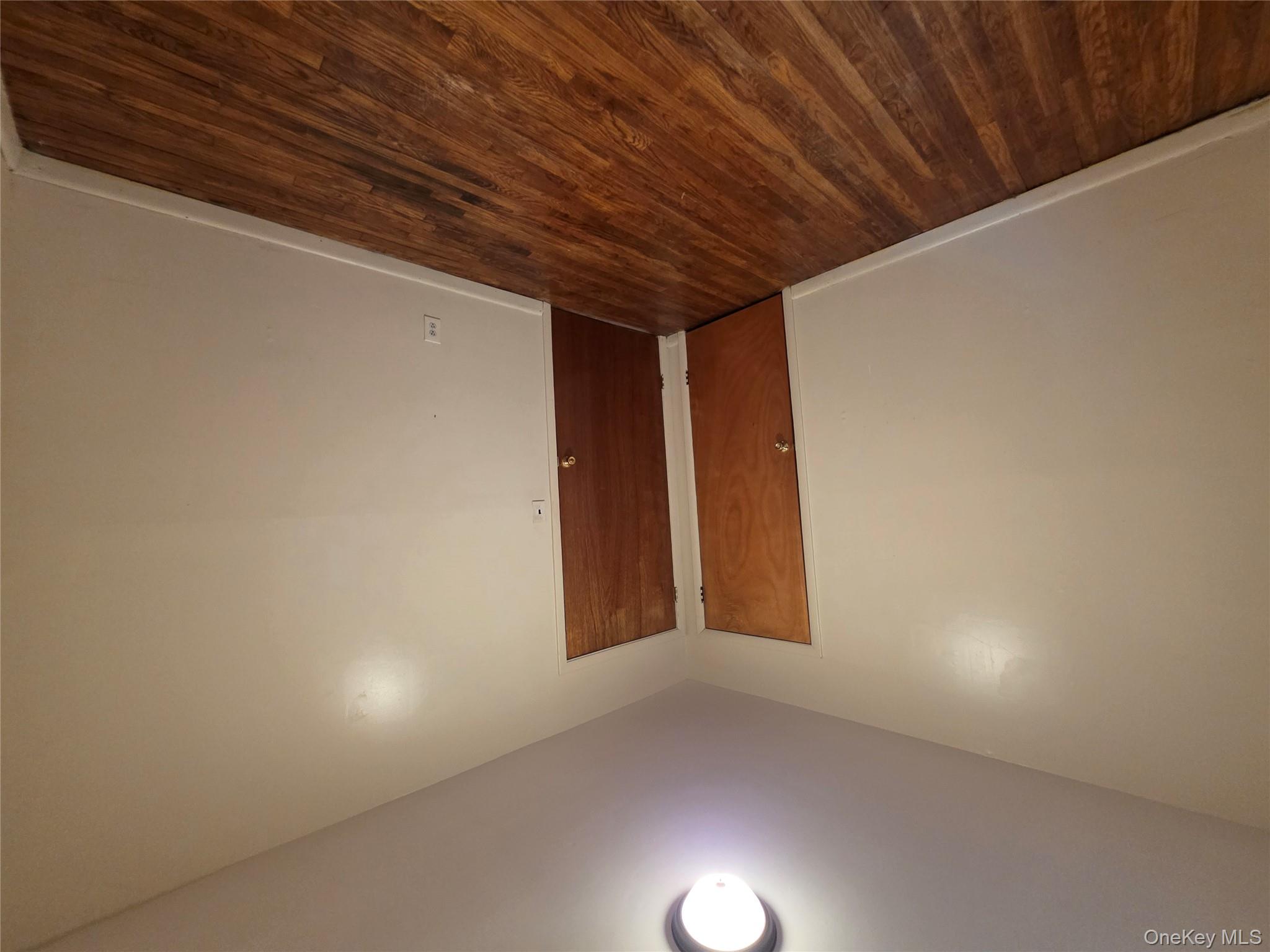 #9 photo, 3005 Ely Avenue, ब्रोंक्स Bronx , NY 10469