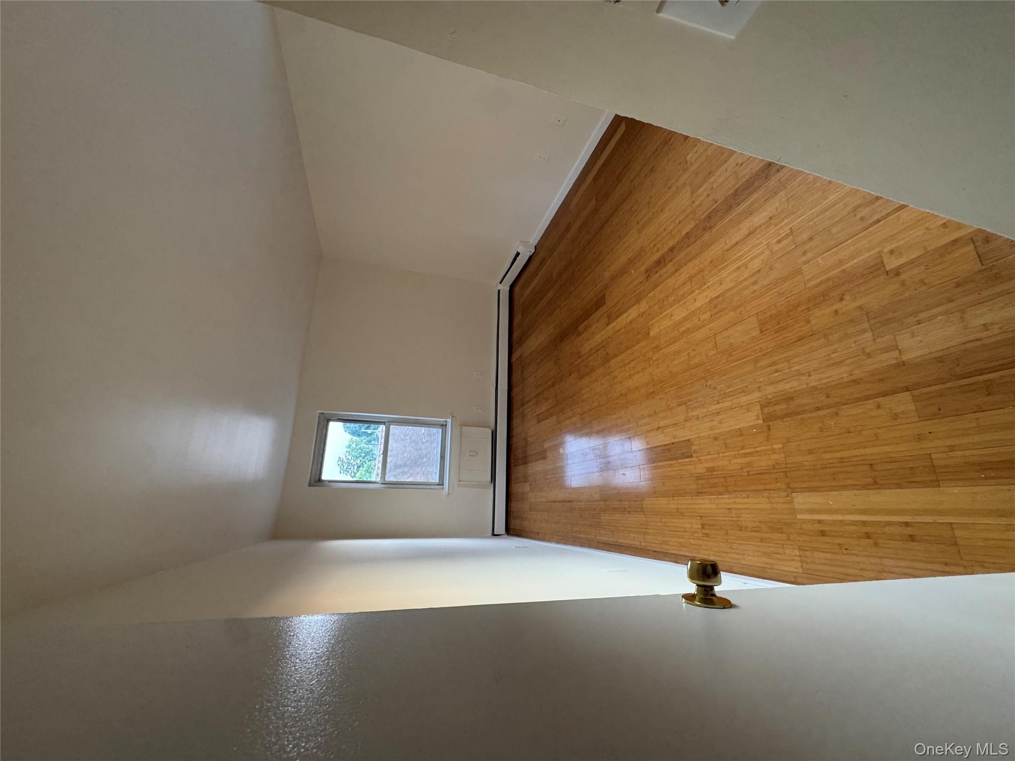 #5 photo, 199 Hoover Road, Yonkers , NY 10710