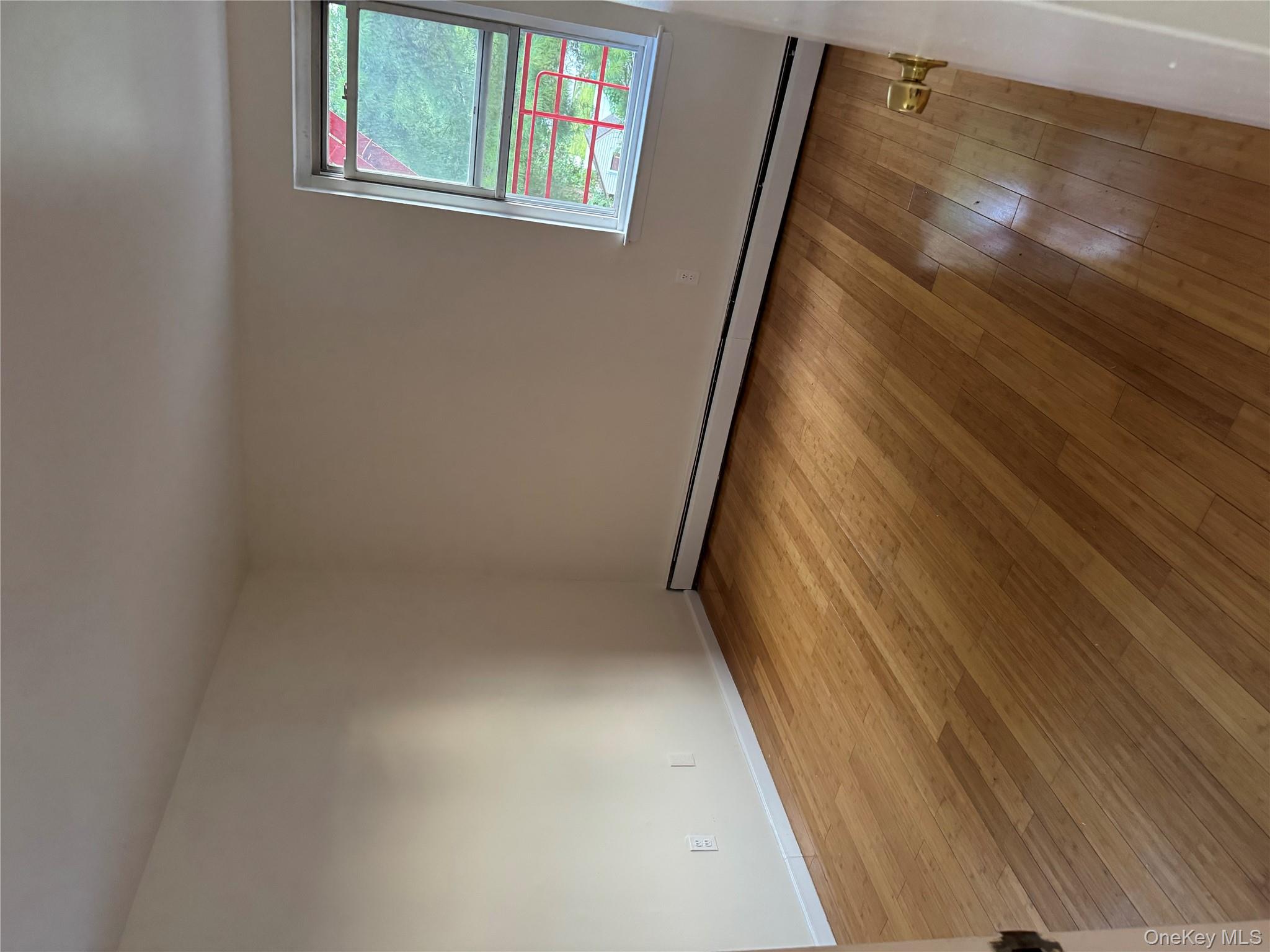 #7 photo, 199 Hoover Road, Yonkers , NY 10710