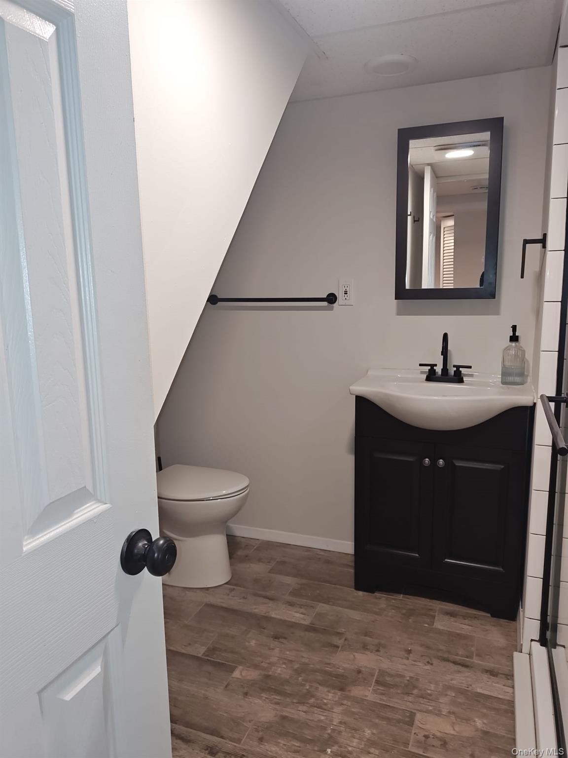 #19 photo, 2354 N Wading River Road, سوفولك Wading River , NY 11792