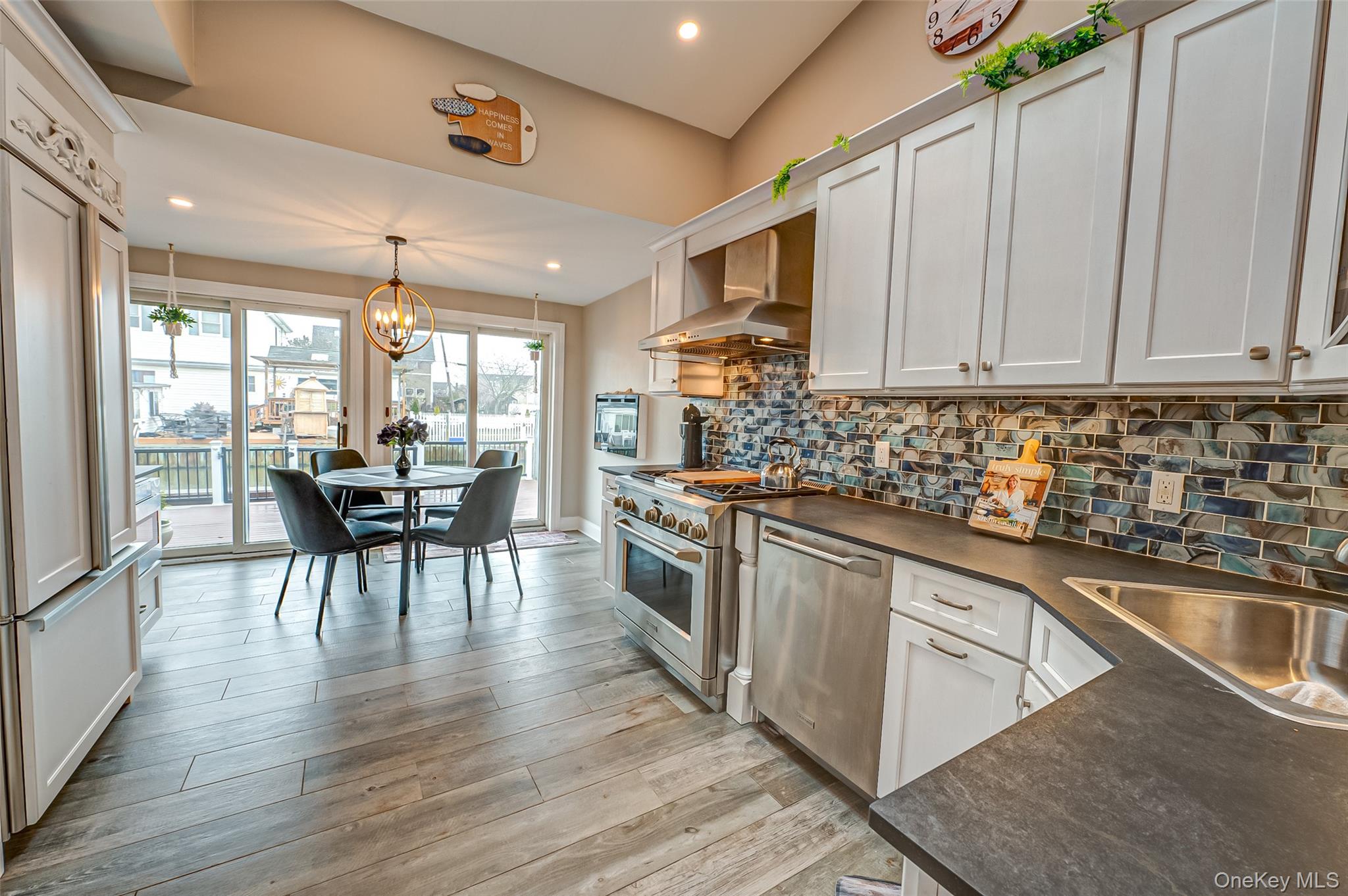 #7 photo, 71 S Bay Drive, سوفولك Babylon , NY 11702