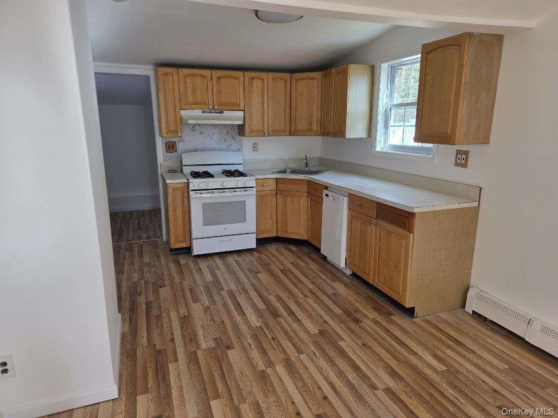 #17 photo, 125 Greenwood Drive, מחוז סאפוק North Babylon , NY 11703