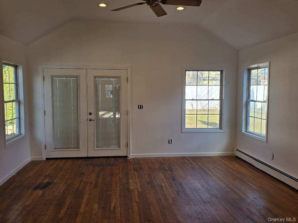 #4 photo, 125 Greenwood Drive, מחוז סאפוק North Babylon , NY 11703