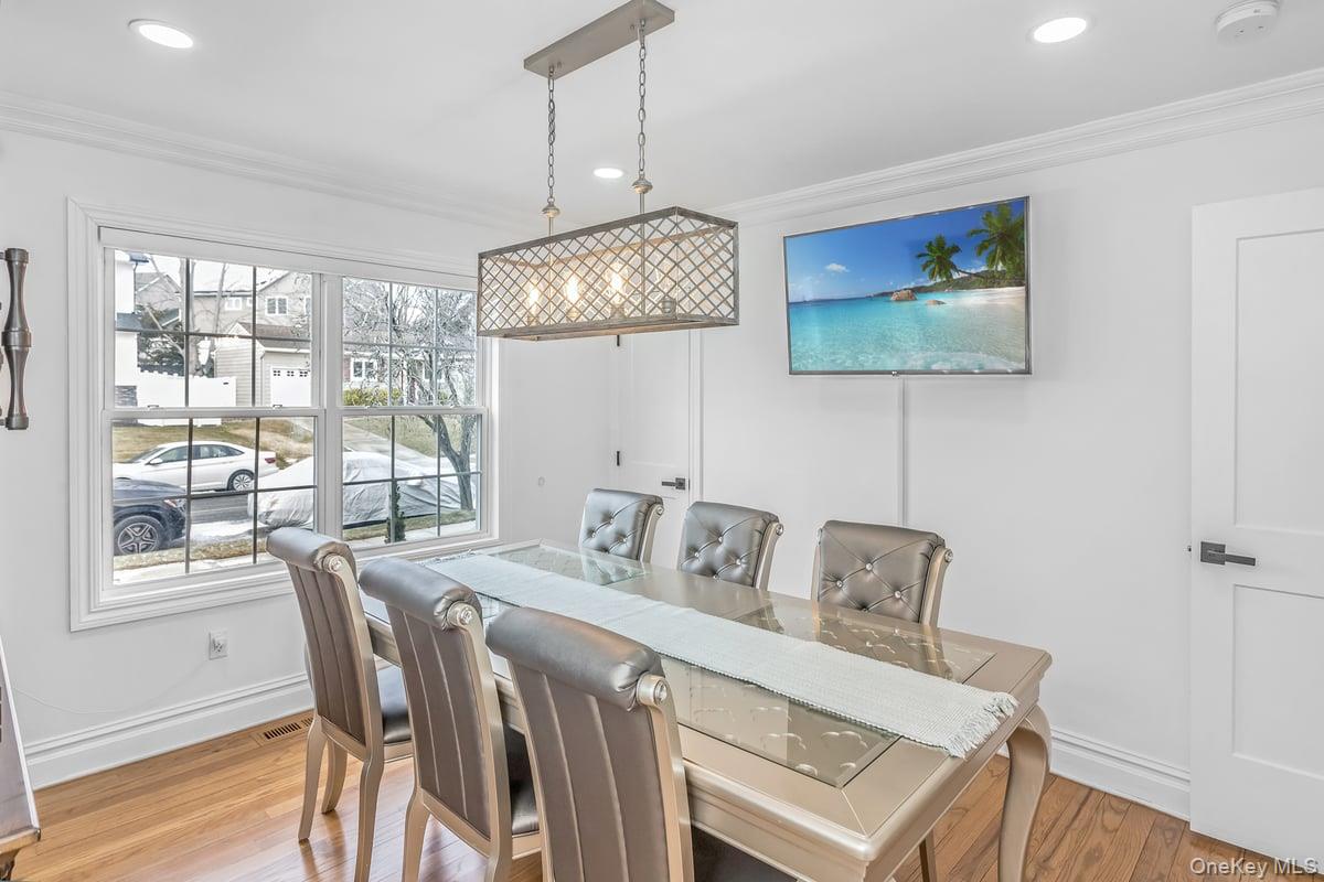 #11 photo, 7 Sebree Place, Plainview , NY 11803