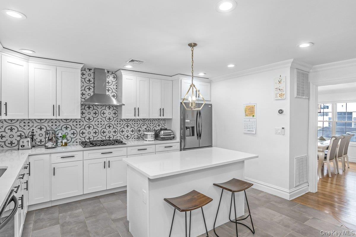 #13 photo, 7 Sebree Place, Plainview , NY 11803