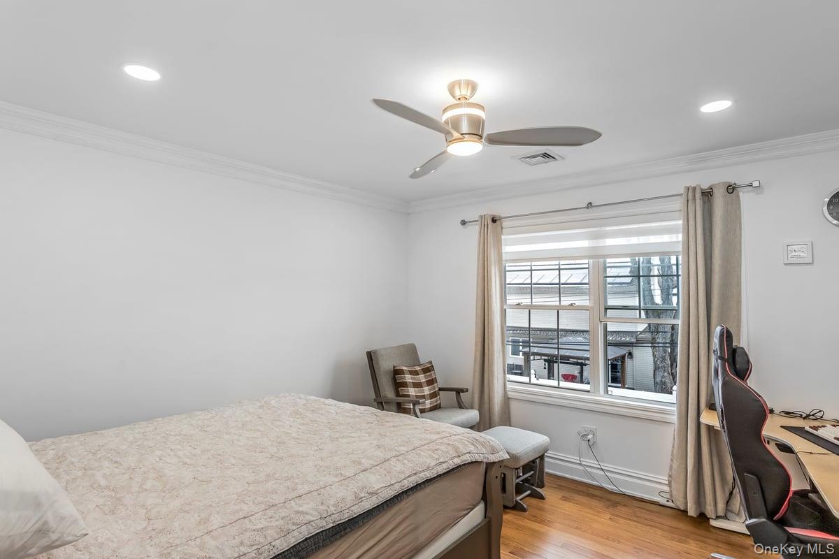 #20 photo, 7 Sebree Place, Plainview , NY 11803