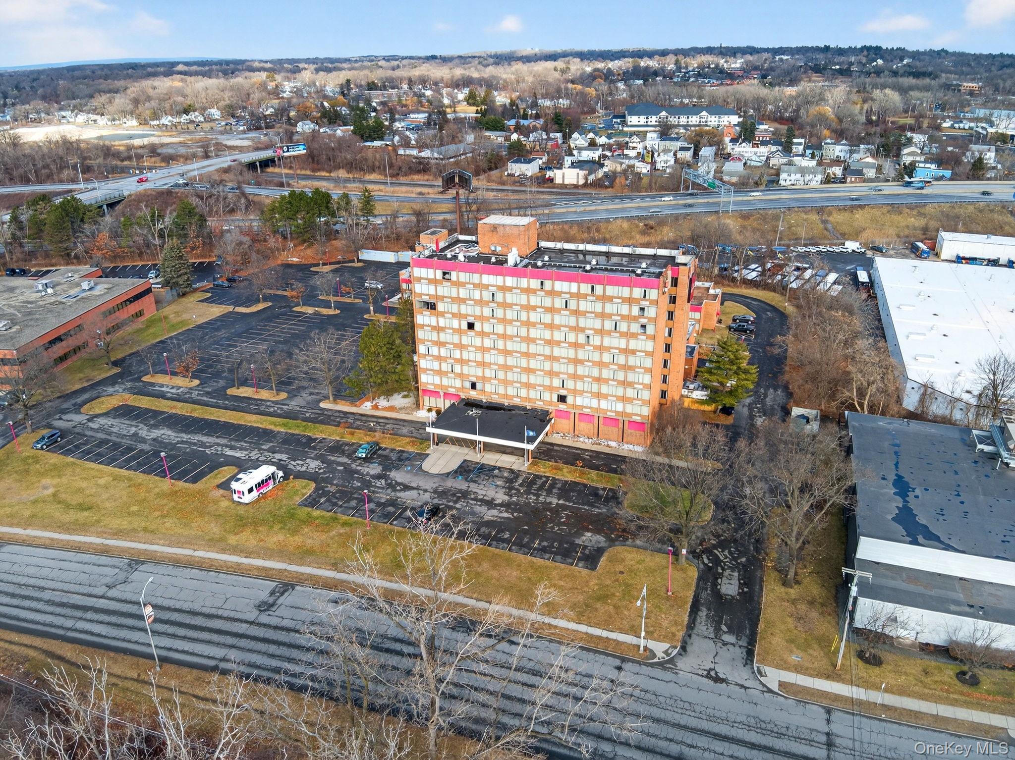 #6 photo, 3 Watervliet Ave Ext, 纽约州 Colonie , NY 12206