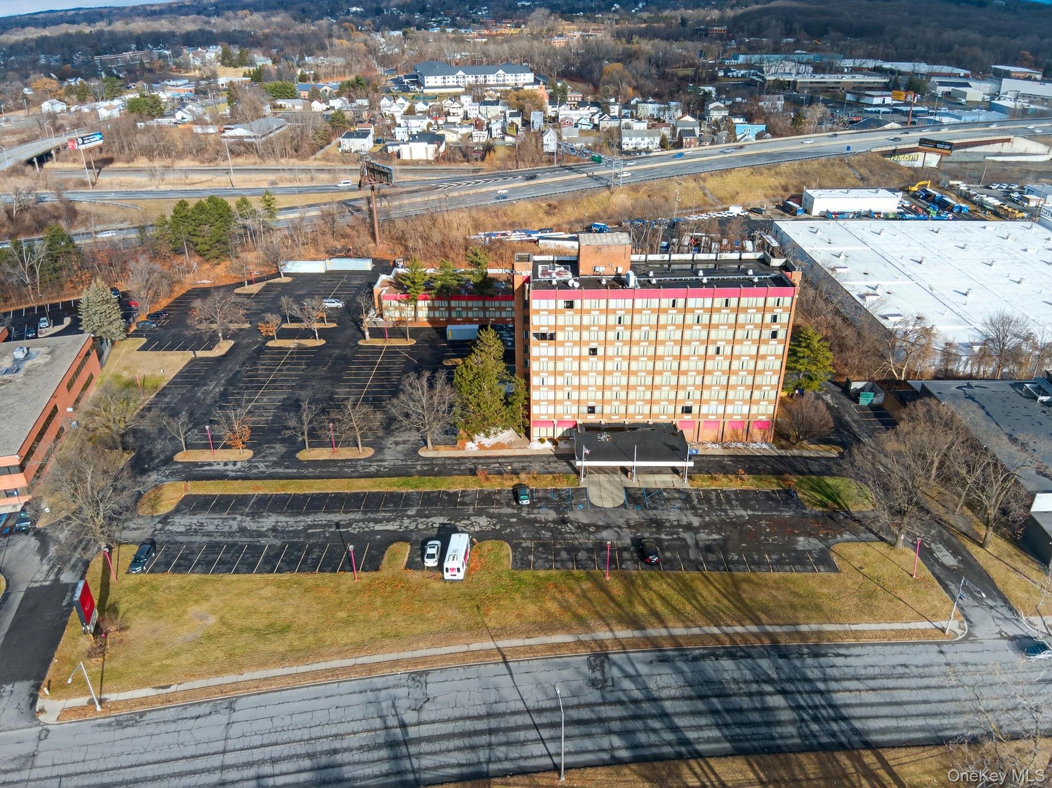 #7 photo, 3 Watervliet Ave Ext, 纽约州 Colonie , NY 12206