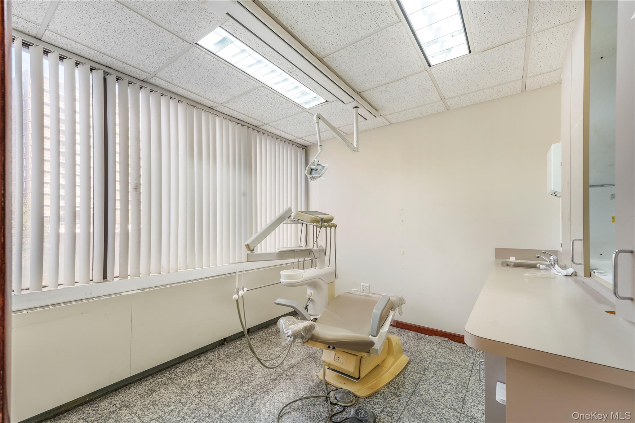 #10 photo, 41-60 Main Street, Куинс ‖ Elmhurst , NY 11355