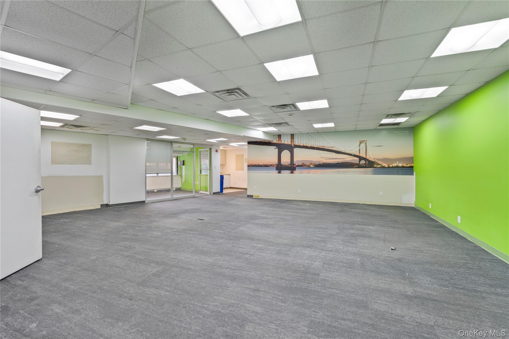 #20 photo, 41-60 Main Street, Куинс ‖ Flushing , NY 11355