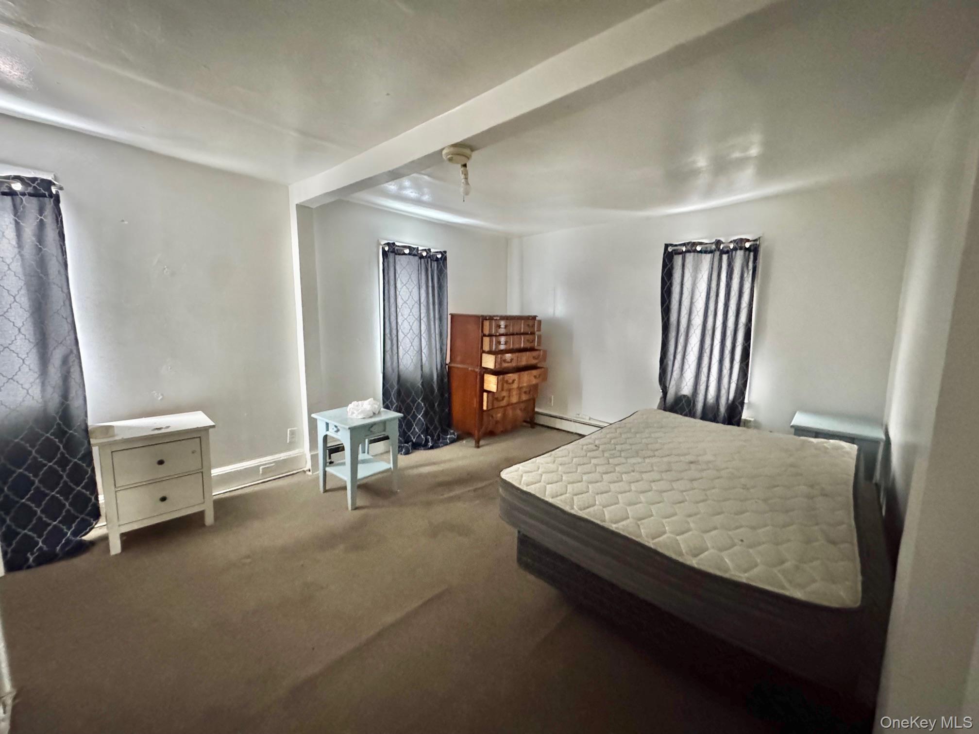 #3 photo, 622 Broadway, Amityville , NY 11701