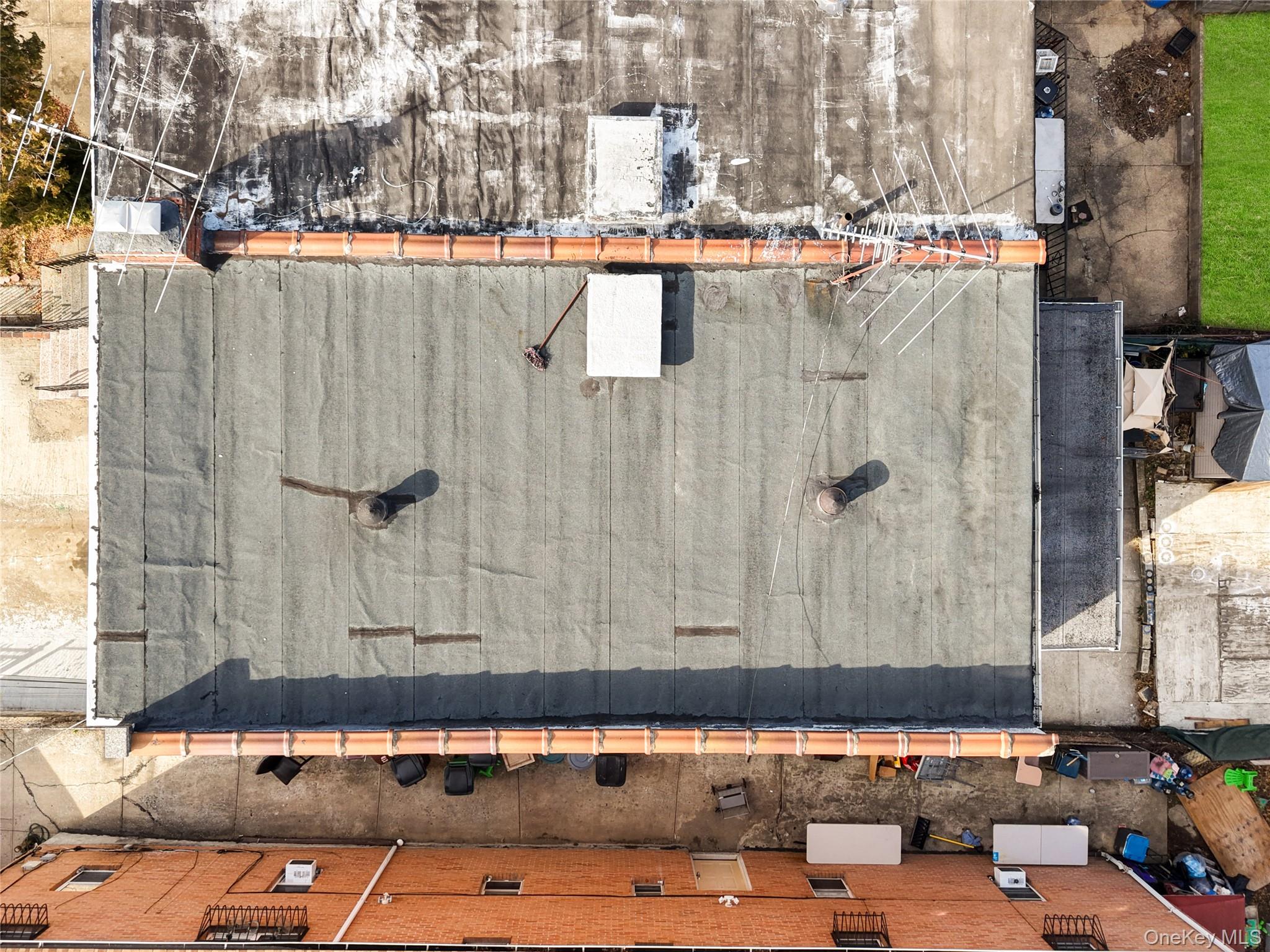 #4 photo, 1031 E 225, הברונקס Bronx , NY 10466