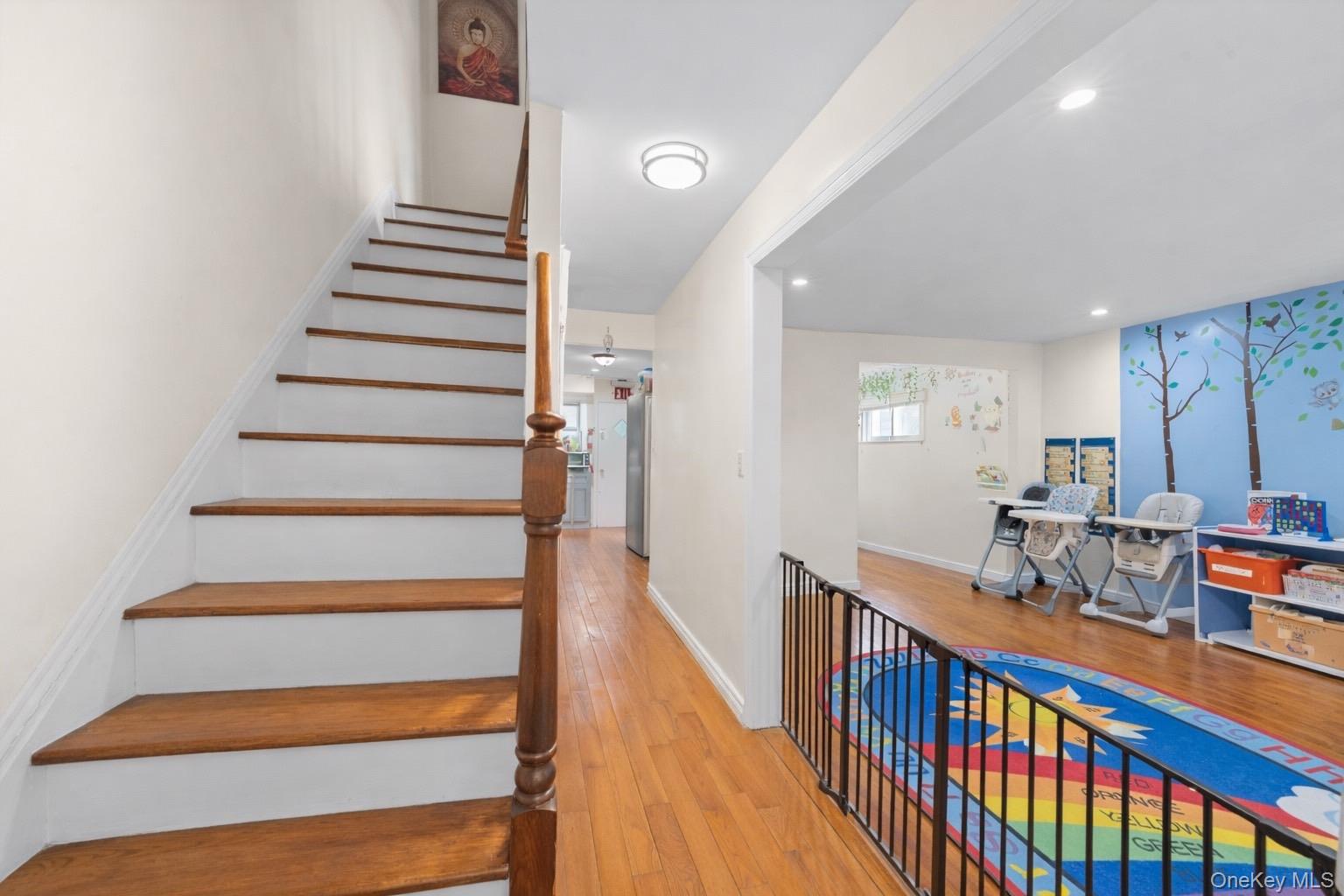 #6 photo, 1031 E 225, הברונקס Bronx , NY 10466