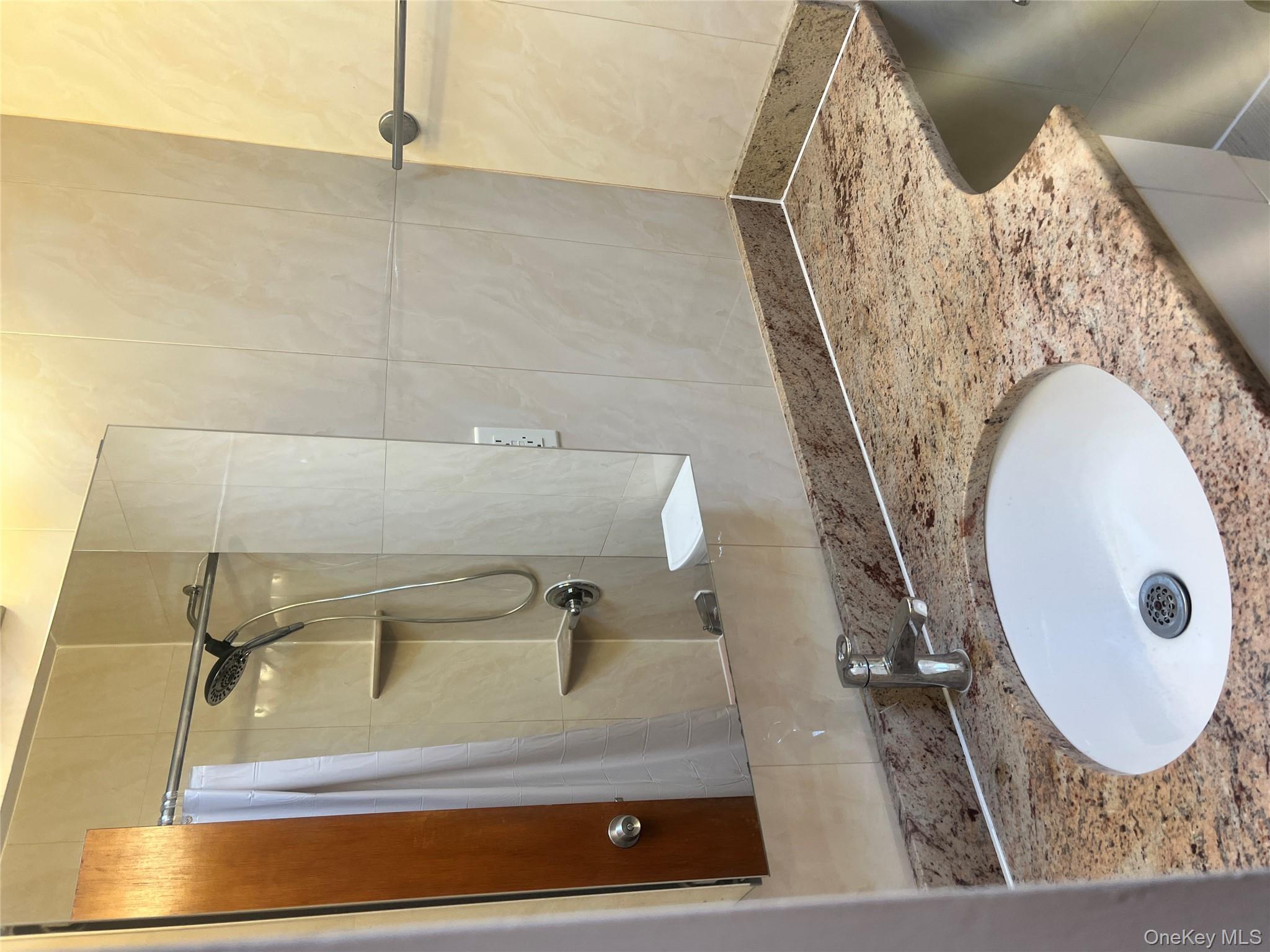 #6 photo, 1019 E 104th Street, Бруклин ‖ Brooklyn , NY 11236