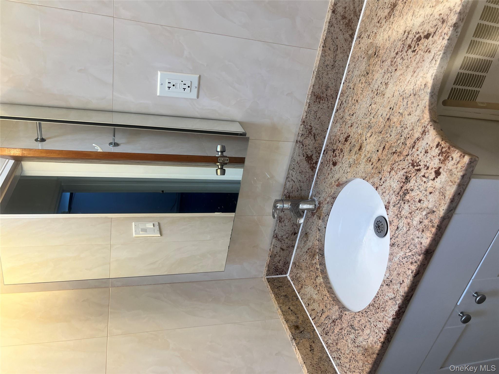 #7 photo, 1019 E 104th Street, Бруклин ‖ Brooklyn , NY 11236