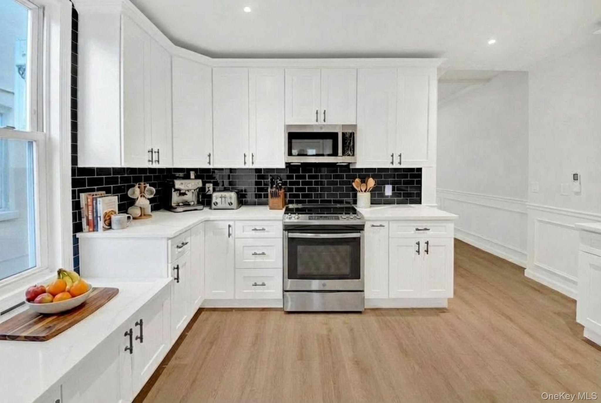 #4 photo, 3232 Fenton Avenue, Bronx , NY 10469