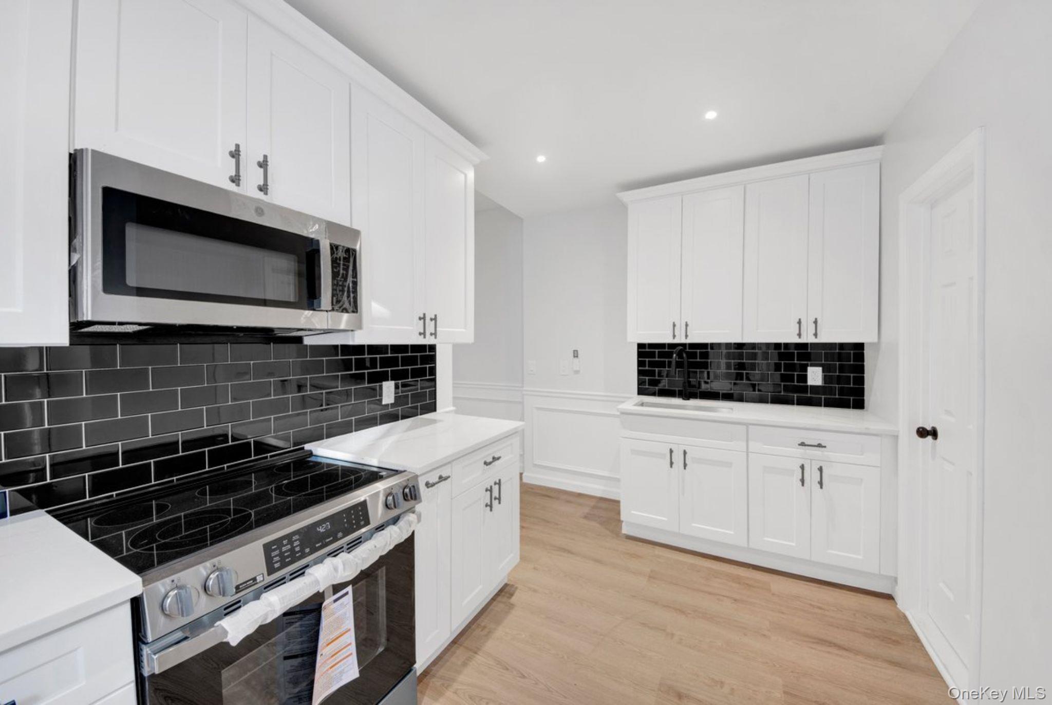 #6 photo, 3232 Fenton Avenue, Bronx , NY 10469