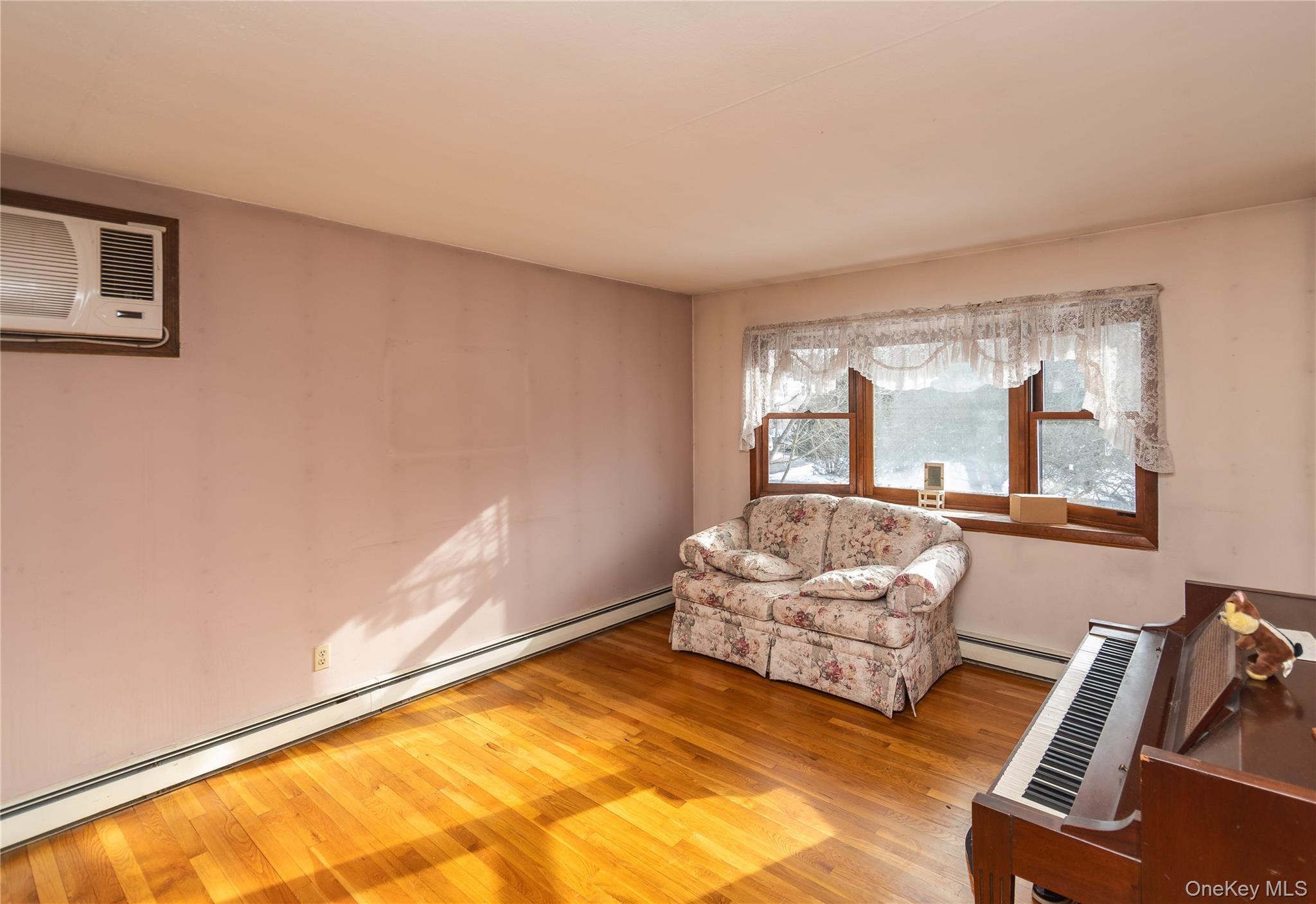 #7 photo, 32 Elizabeth Drive, Hopewell Junction , NY 12533