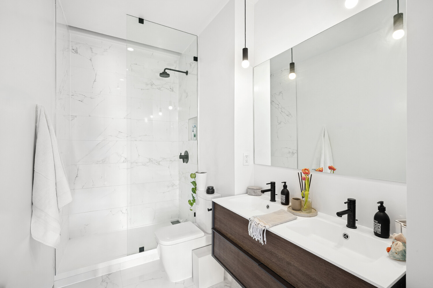 #4 photo, 111 4TH Avenue, मैनहटन East Village , NY 10003