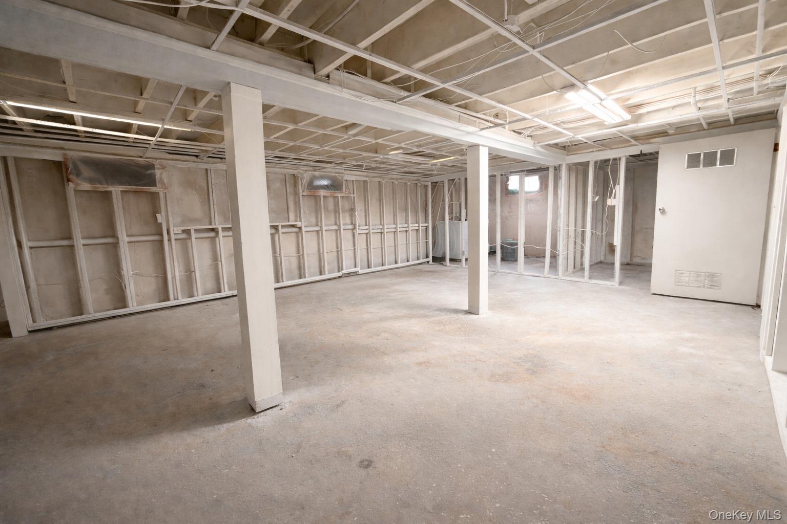 #14 photo, 9 Katie Court, Lake Grove , NY 11755