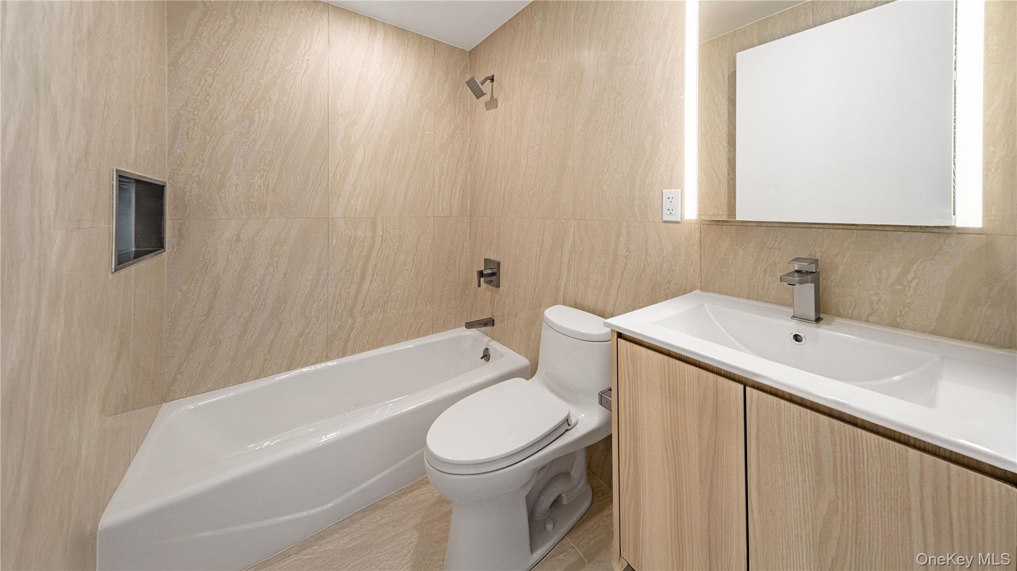 #8 photo, 33-71 Prince Street, फ्लशिंग Flushing , NY 11354