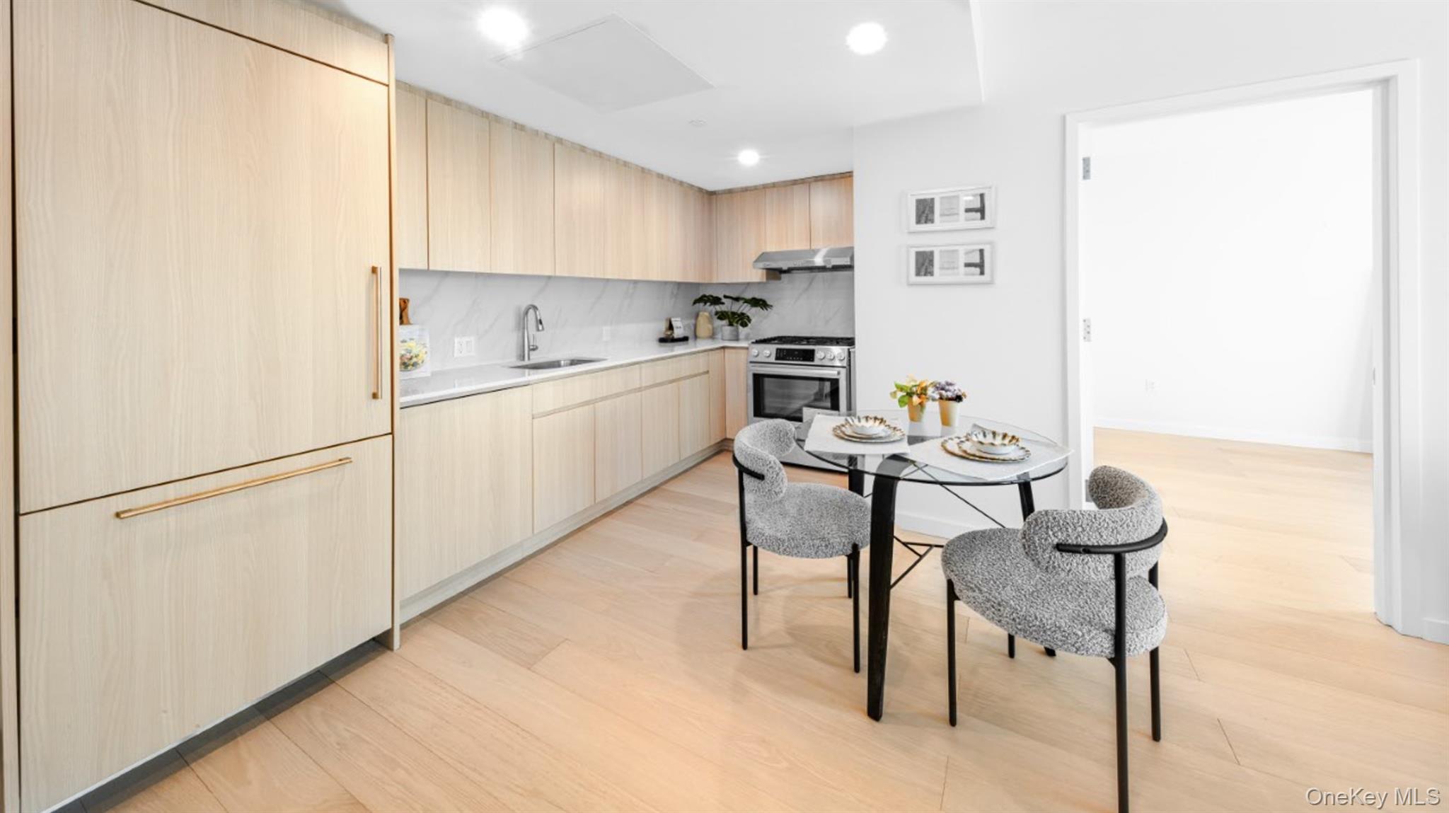 #3 photo, 33-71 Prince Street, फ्लशिंग Flushing , NY 11354