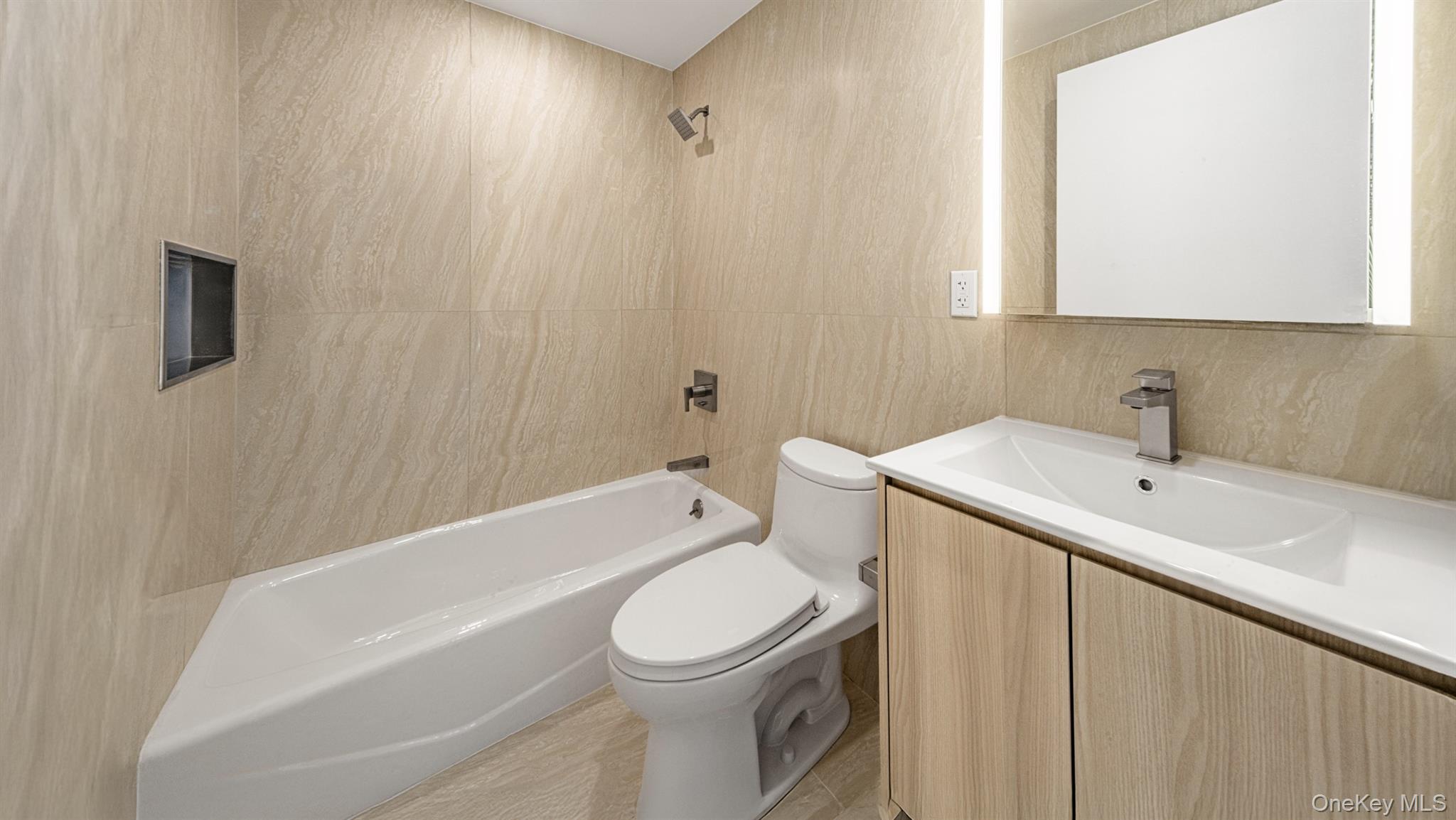 #4 photo, 33-71 Prince Street, फ्लशिंग Flushing , NY 11354