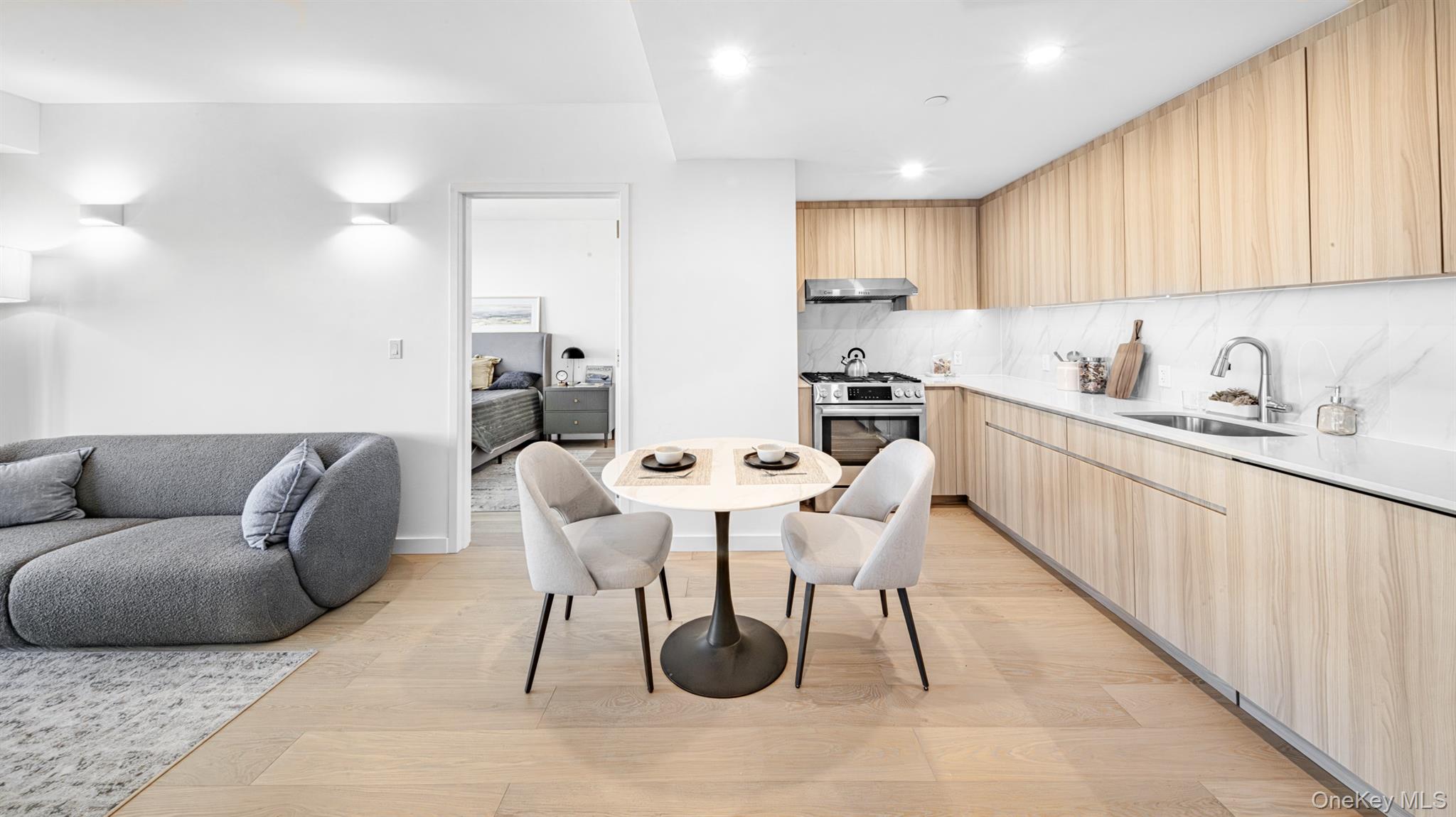 #6 photo, 33-71 Prince Street, फ्लशिंग Flushing , NY 11354