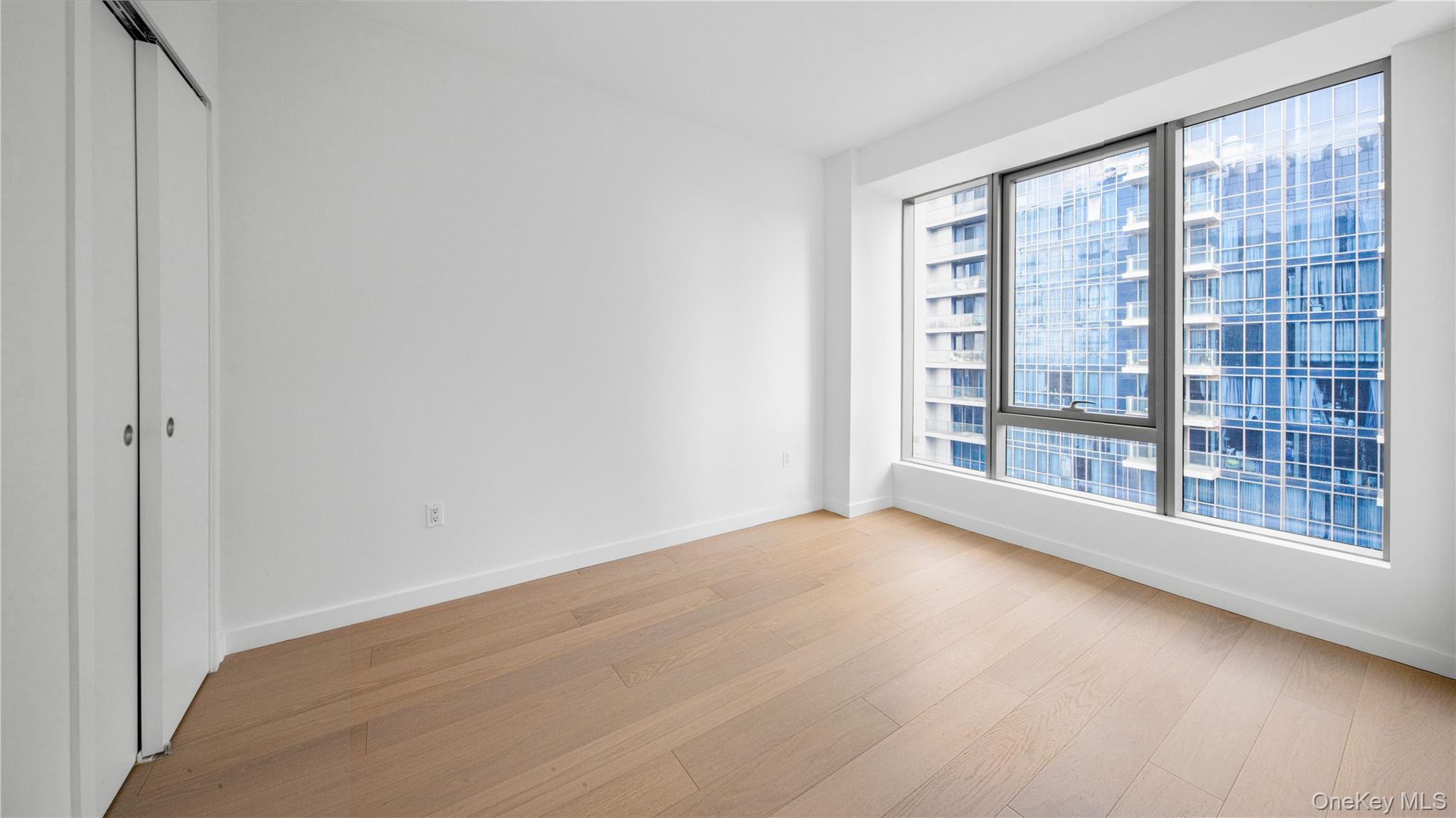 #9 photo, 33-71 Prince Street, फ्लशिंग Flushing , NY 11354