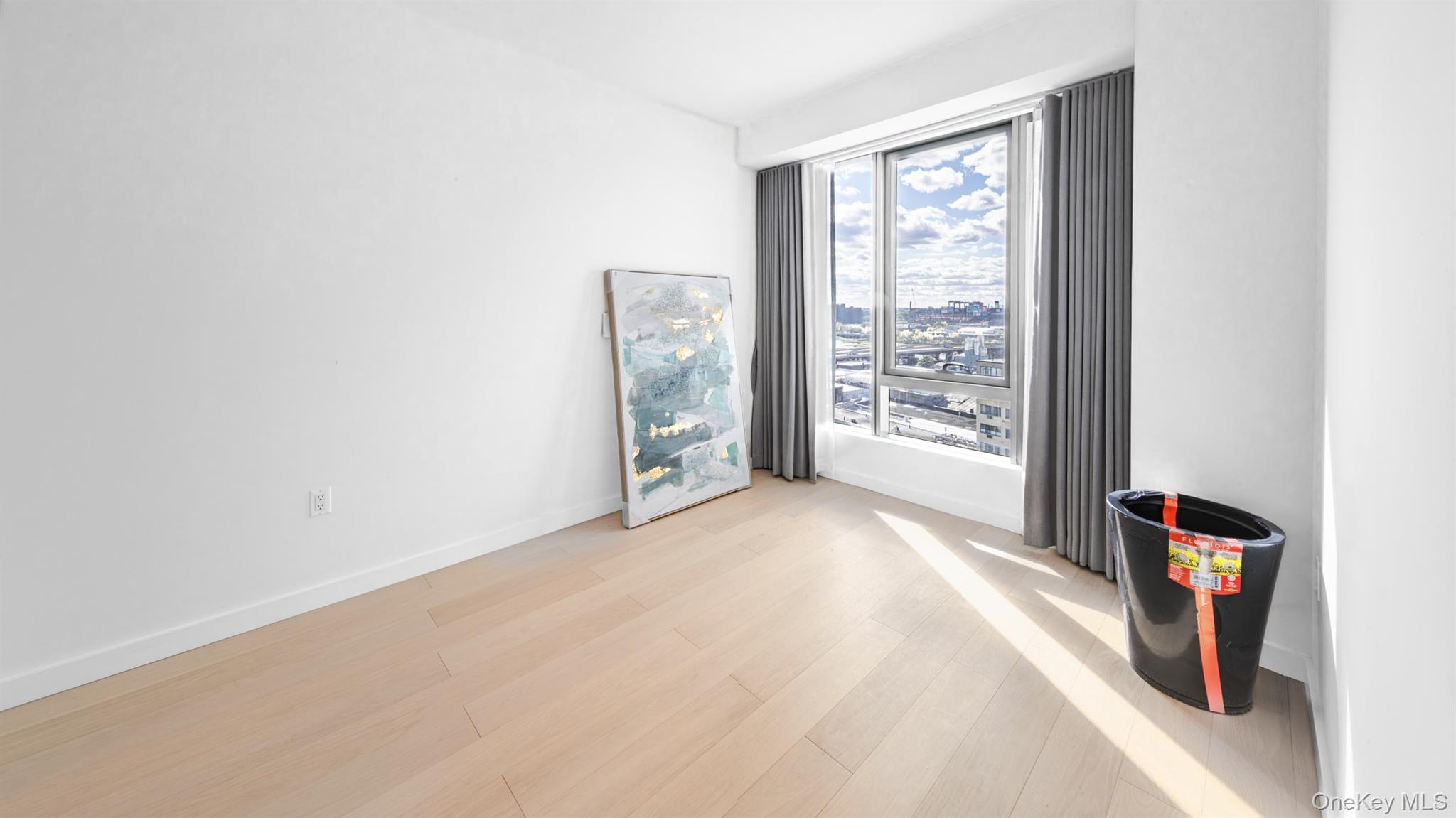 #9 photo, 33-71 Prince Street, फ्लशिंग Flushing , NY 11354