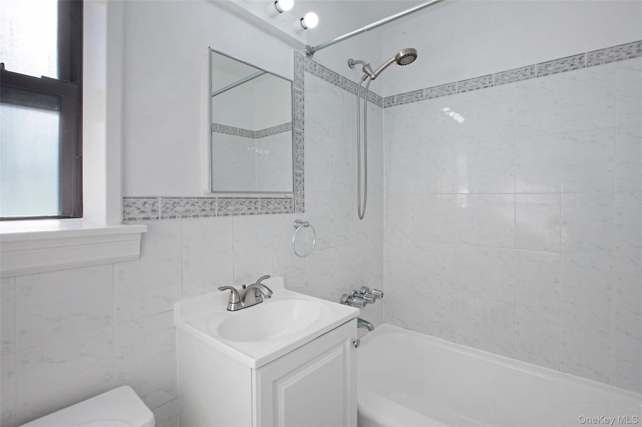 #7 photo, 47-15 216th Street, 皇后区 贝塞 Bayside , NY 11361