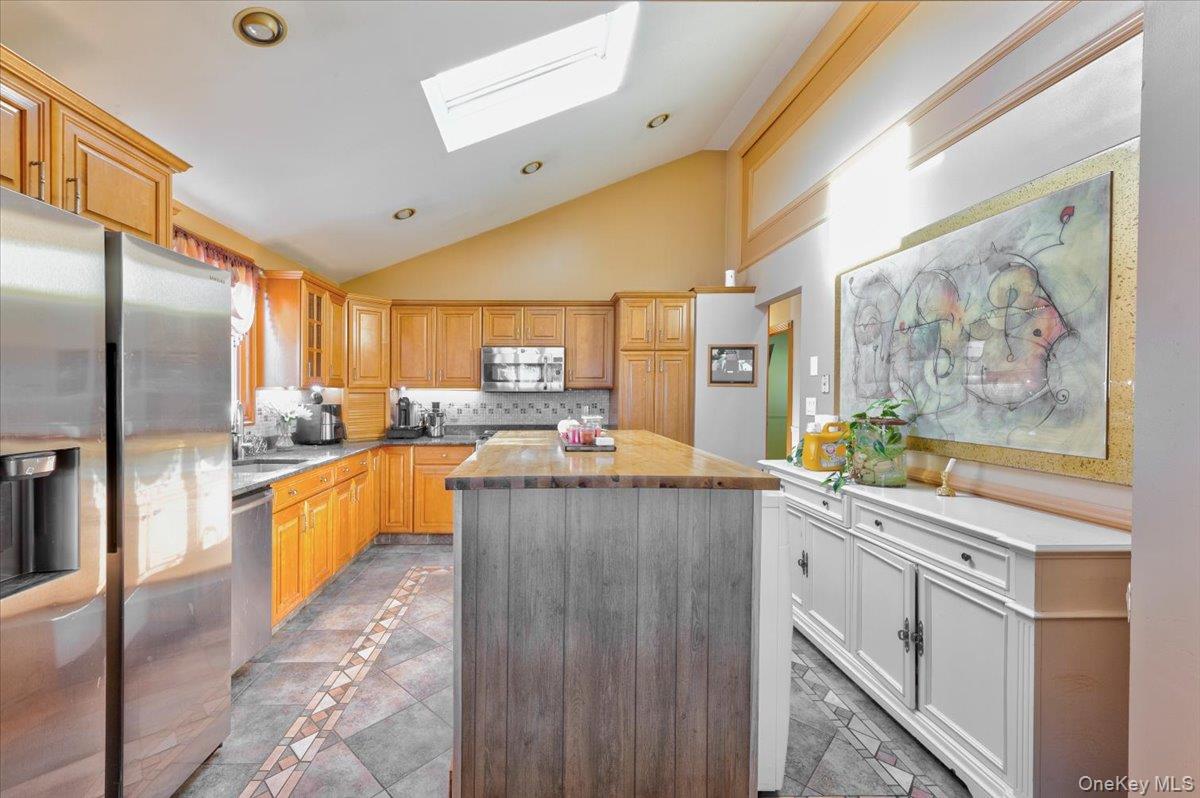 #11 photo, 161-08 86 Street, Howard Beach , NY 11414