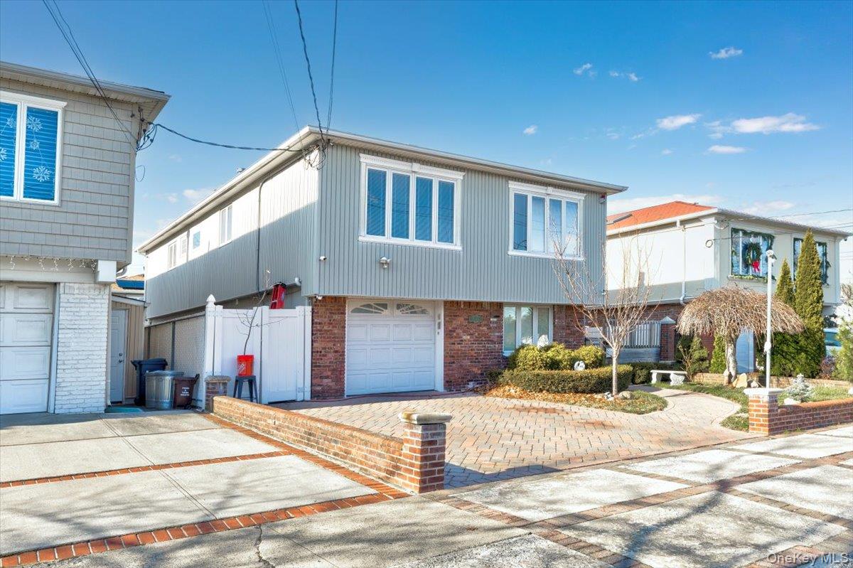 #4 photo, 161-08 86 Street, Howard Beach , NY 11414