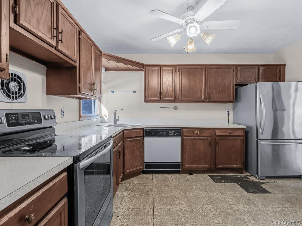 #3 photo, 103 Glider Avenue, Саффолк ‖ Riverhead , NY 11901