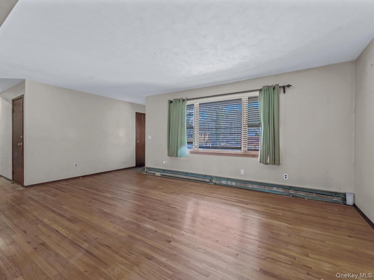 #8 photo, 103 Glider Avenue, Саффолк ‖ Riverhead , NY 11901