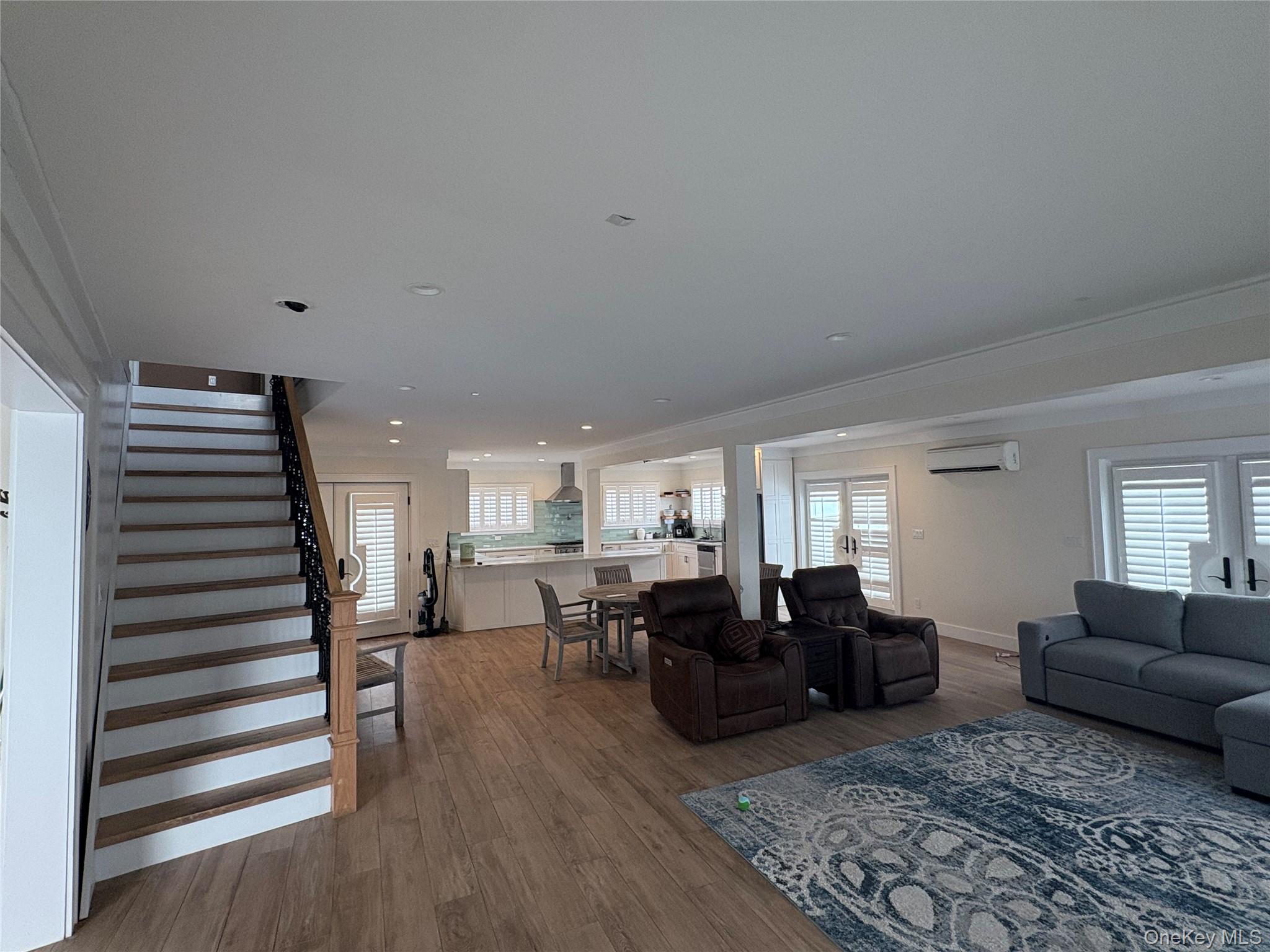 #7 photo, 2 Bay 9th Street, Саффолк ‖ West Islip , NY 11795