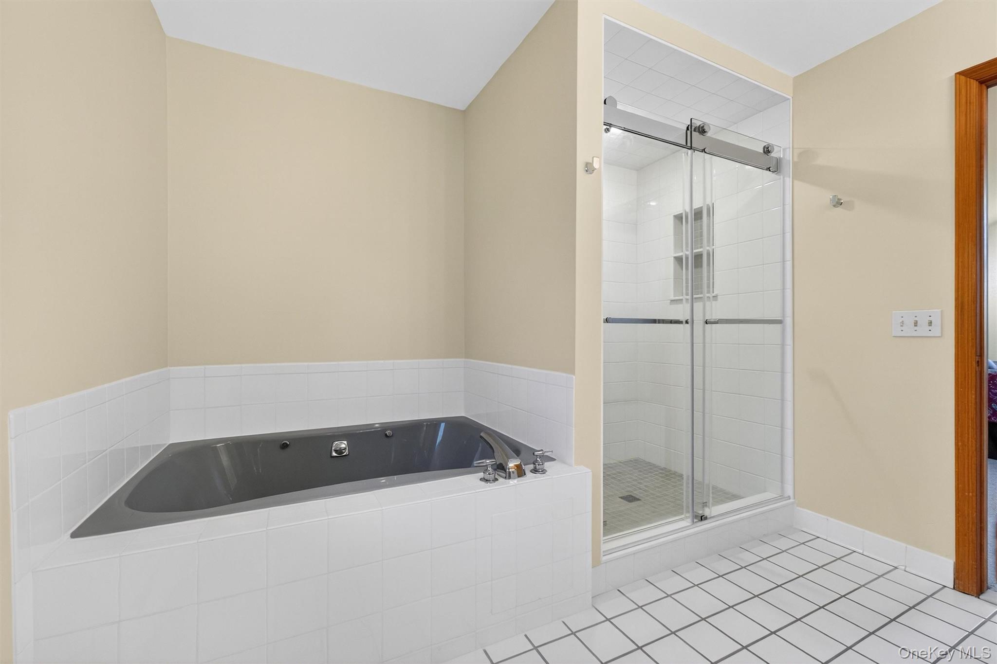 #16 photo, 29 Deer Brook Drive, New Windsor , NY 12553