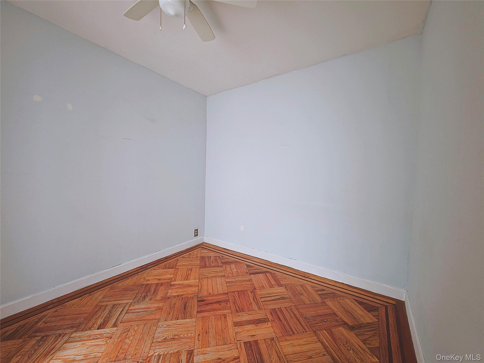 #11 photo, 60-48 80th Avenue, Glendale , NY 11385